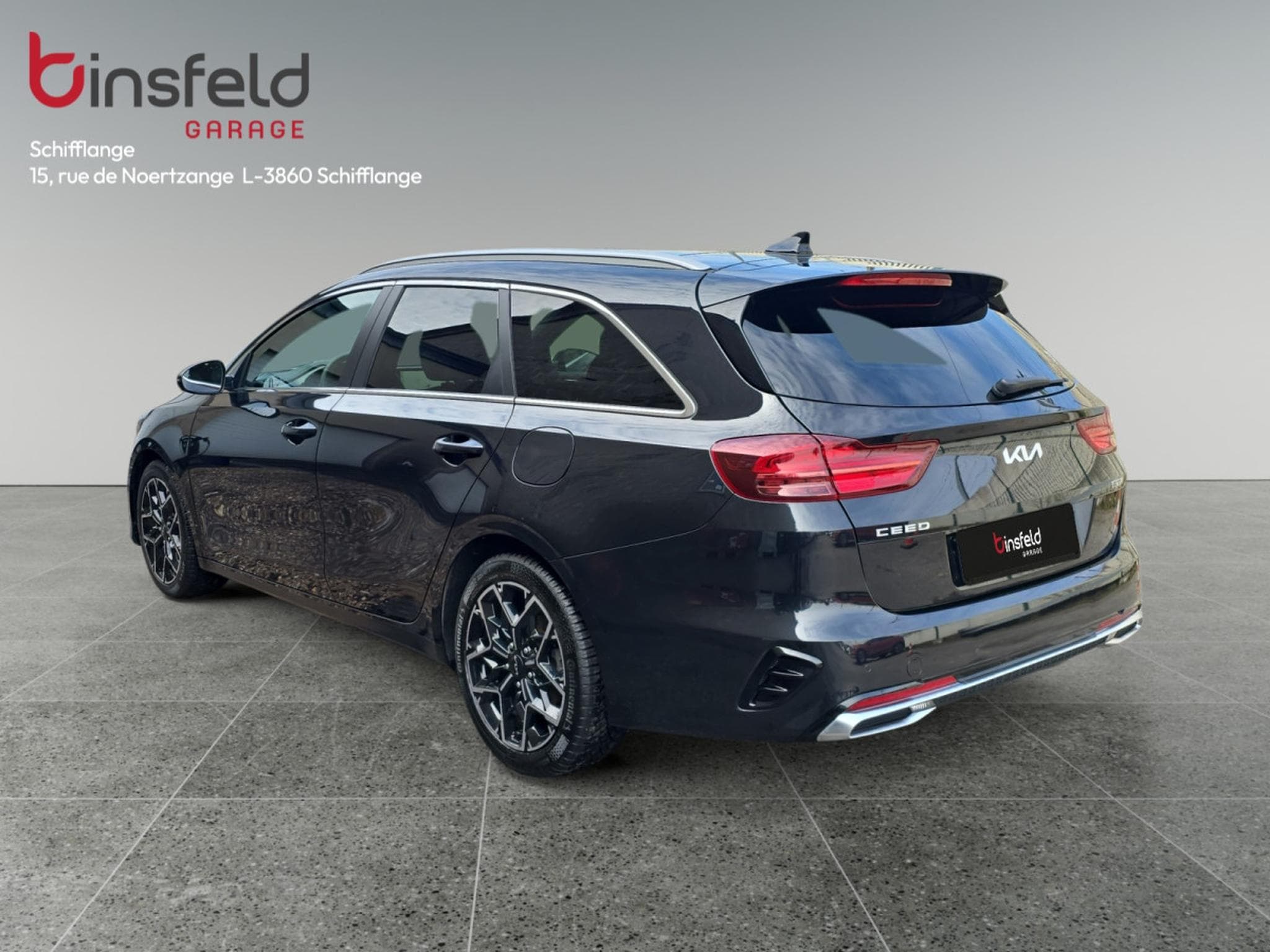 Kia Ceed SW GT Line Plus 1.5 T-GDI 140 DCT7 (2025) - Photo 2