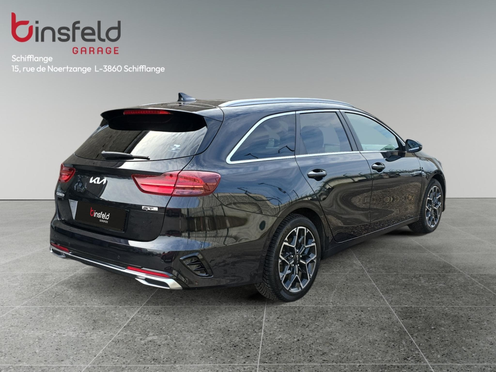 Kia Ceed SW GT Line Plus 1.5 T-GDI 140 DCT7 (2025) - Photo 4