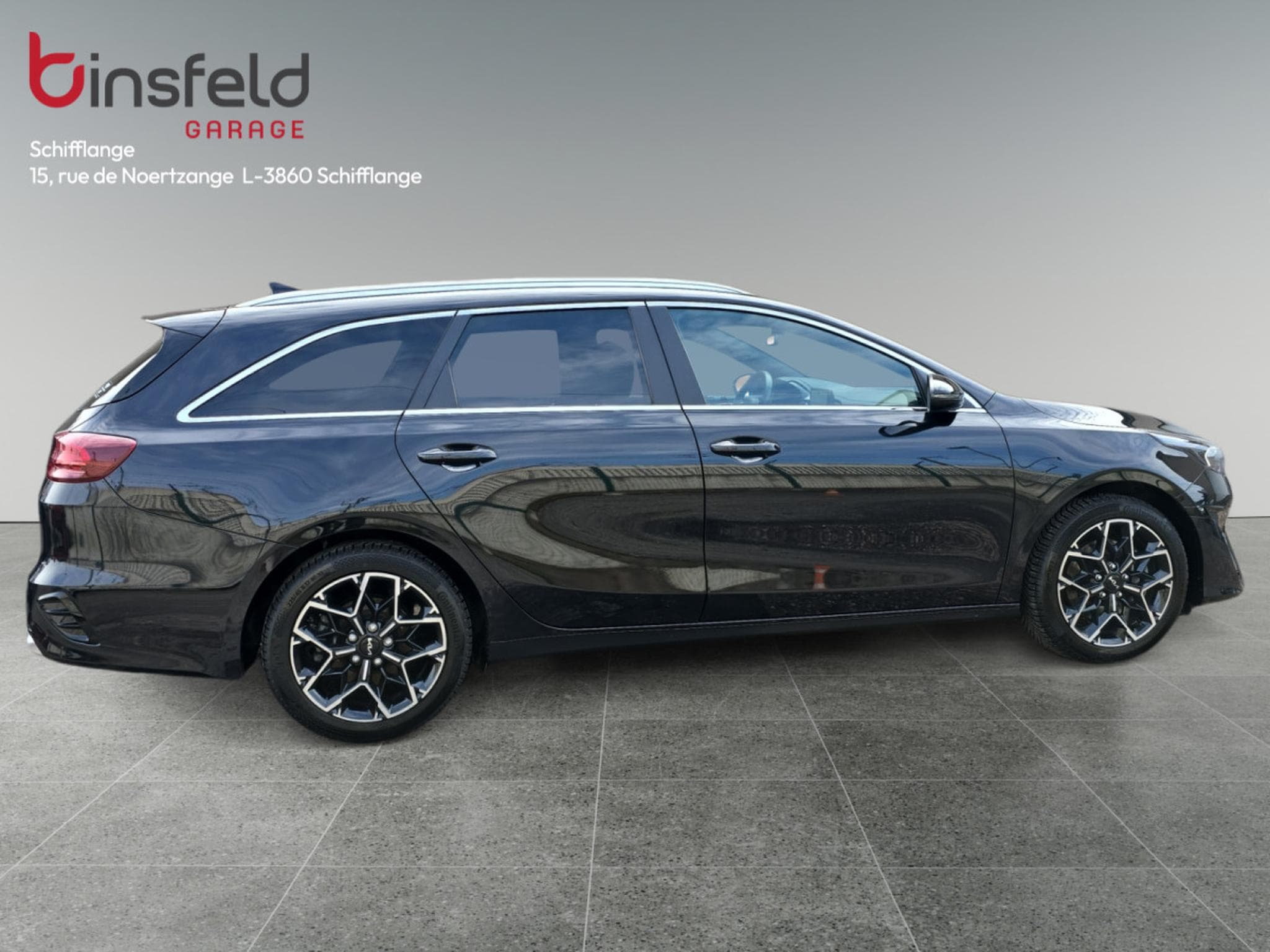 Kia Ceed SW GT Line Plus 1.5 T-GDI 140 DCT7 (2025) - Photo 5