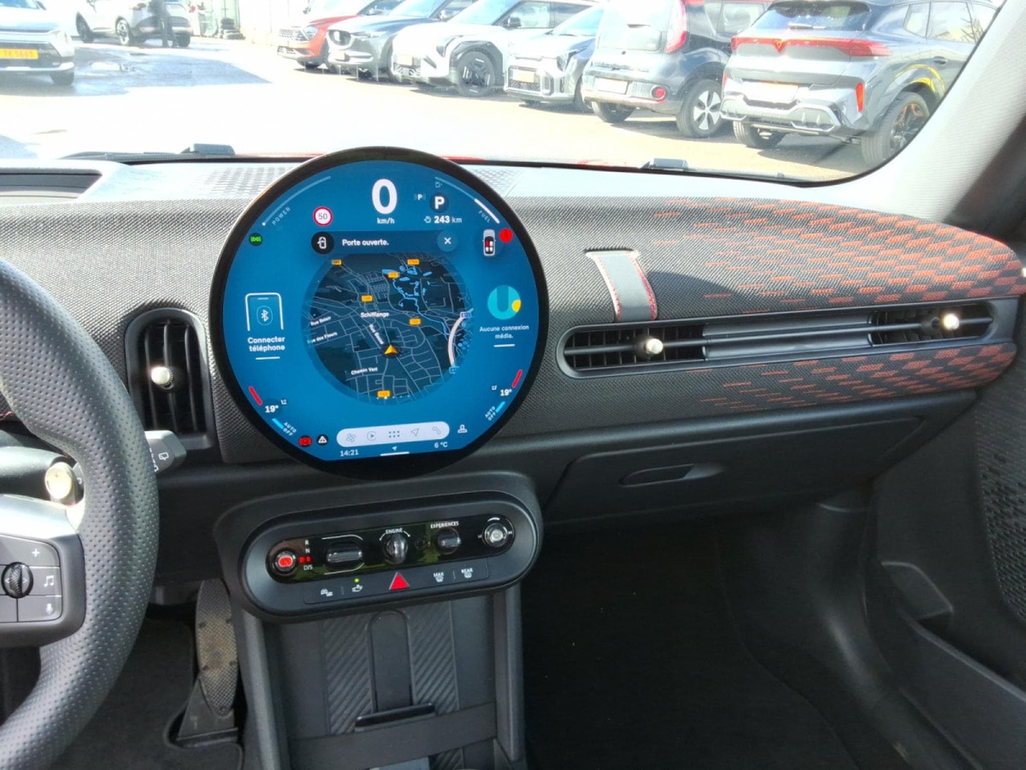 Mini Cooper Mini 1.5A C (2024) - Photo 12