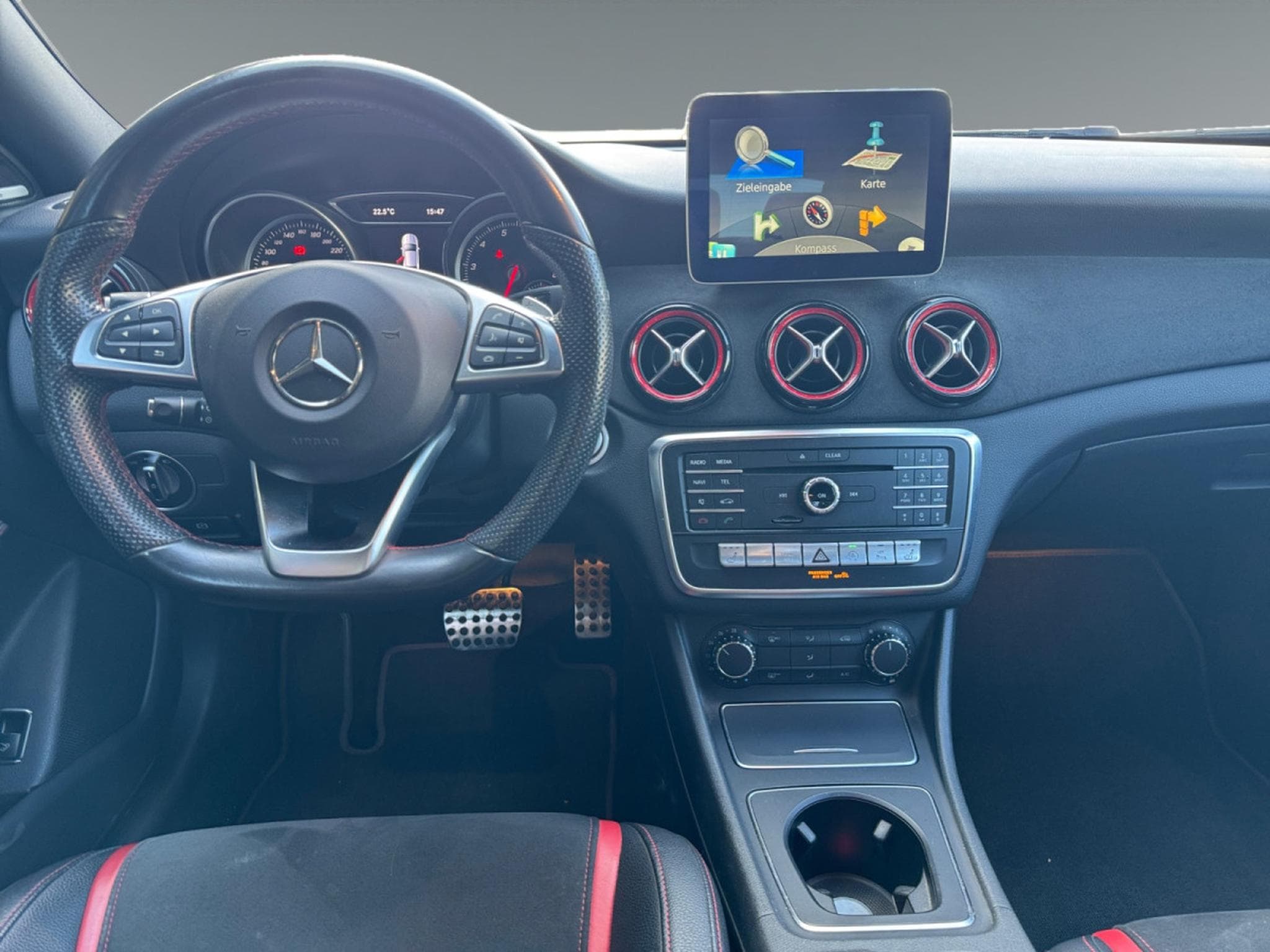 Mercedes CLA 250 Sport (2016) - Photo 12