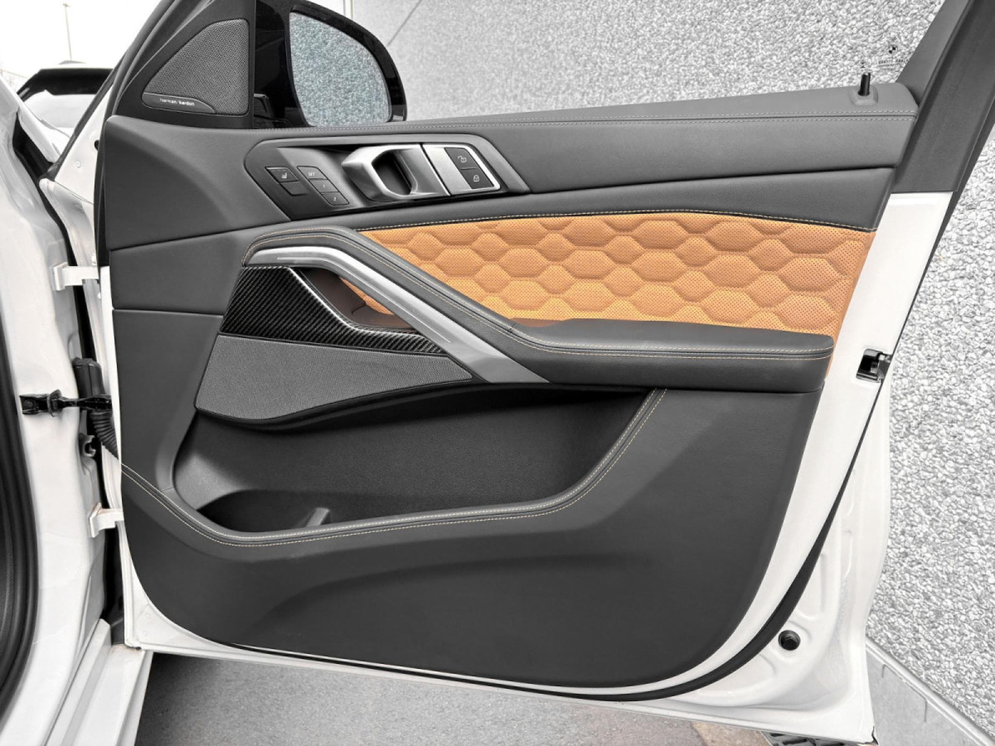 BMW X6M X6 M LCI COMPETITION /VOLL/CARBON/360/HARMAN/AHK (2023) - Photo 20