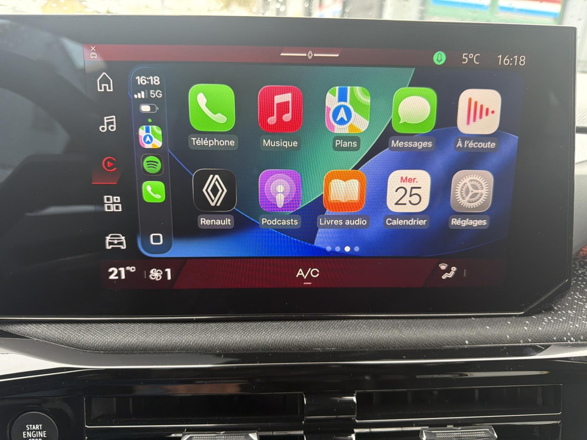 Renault Clio 6 NEW CLIO TECHNO FULL HYBRID E-TECH 160 (2026) - Photo 16