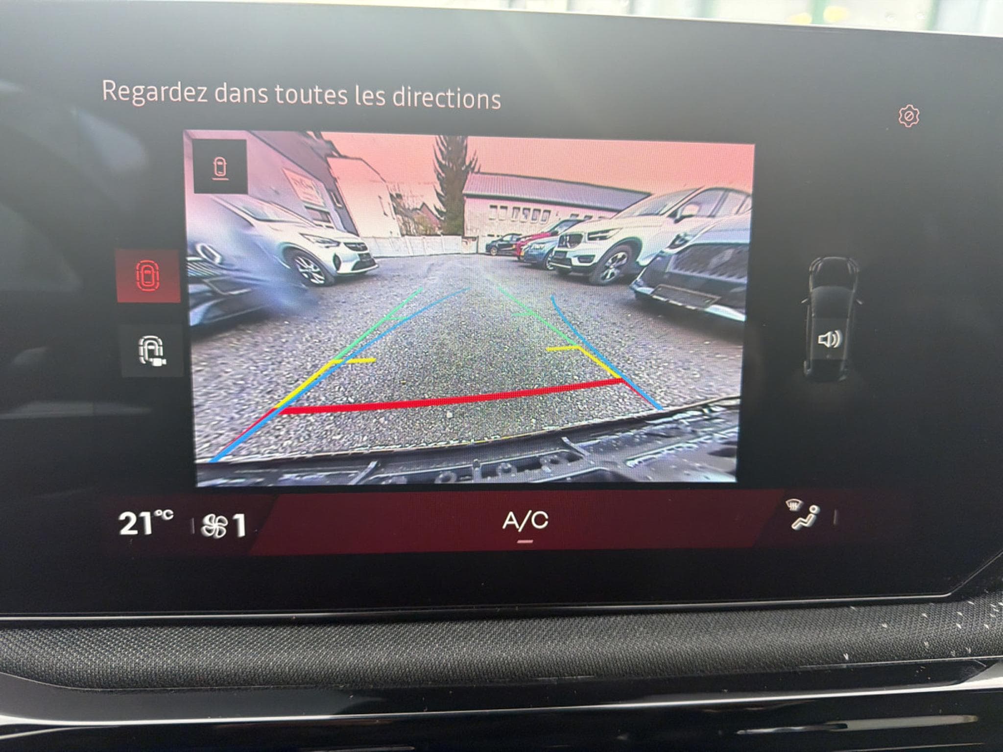 Renault Clio 6 NEW CLIO TECHNO FULL HYBRID E-TECH 160 (2026) - Photo 19