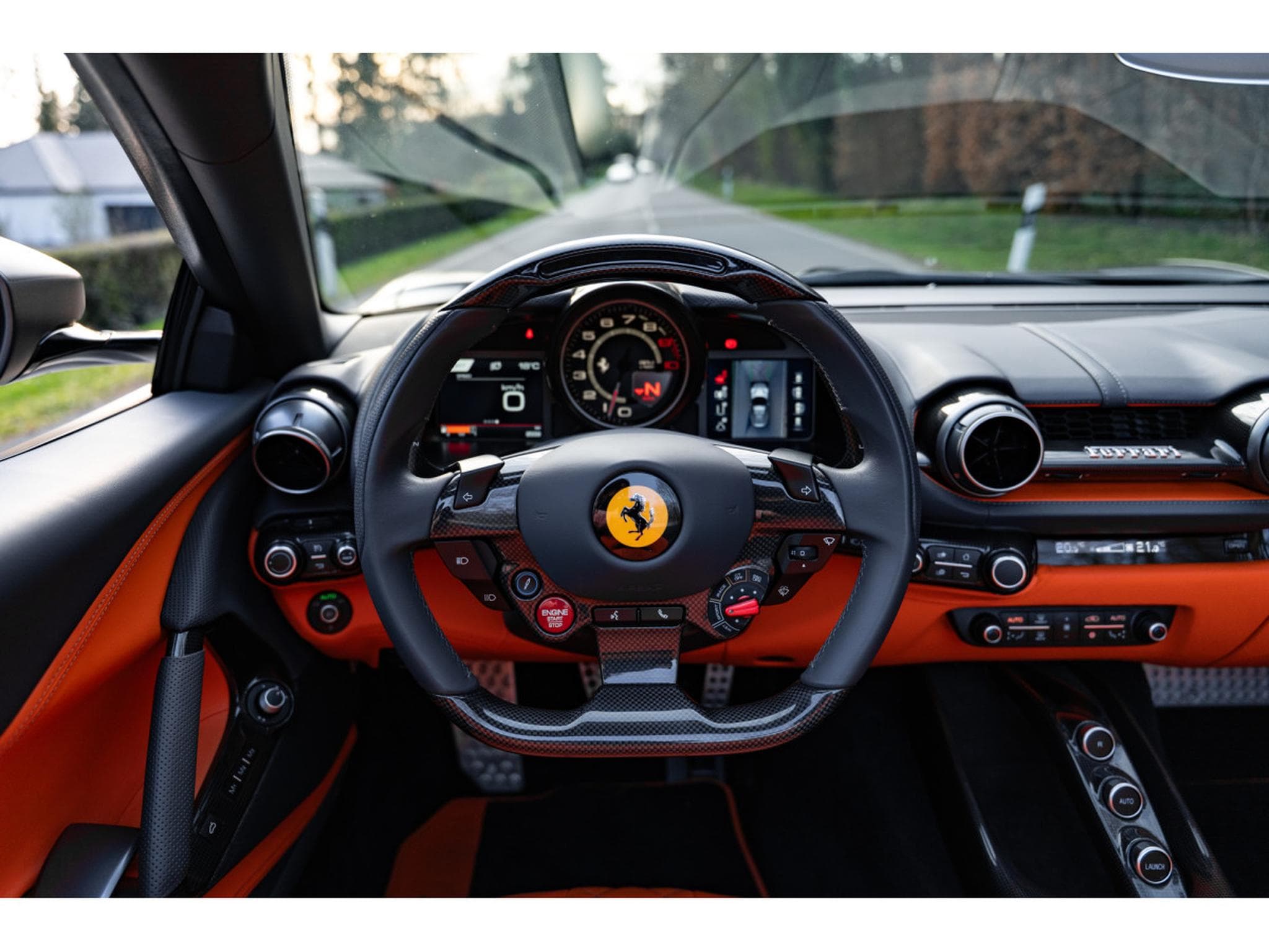 Ferrari 812 GTS FULL CARBON - Passenger DISPLAY (2022) - Photo 11