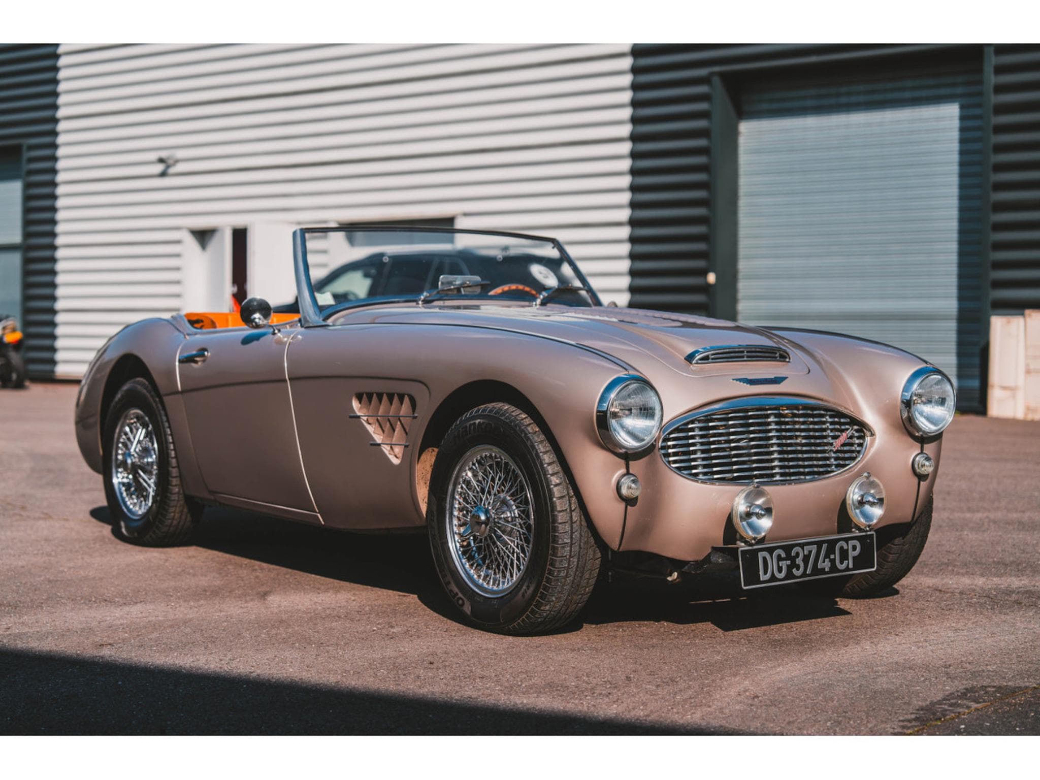 Austin-Healey 3000 BT7 (1970) - Photo 2