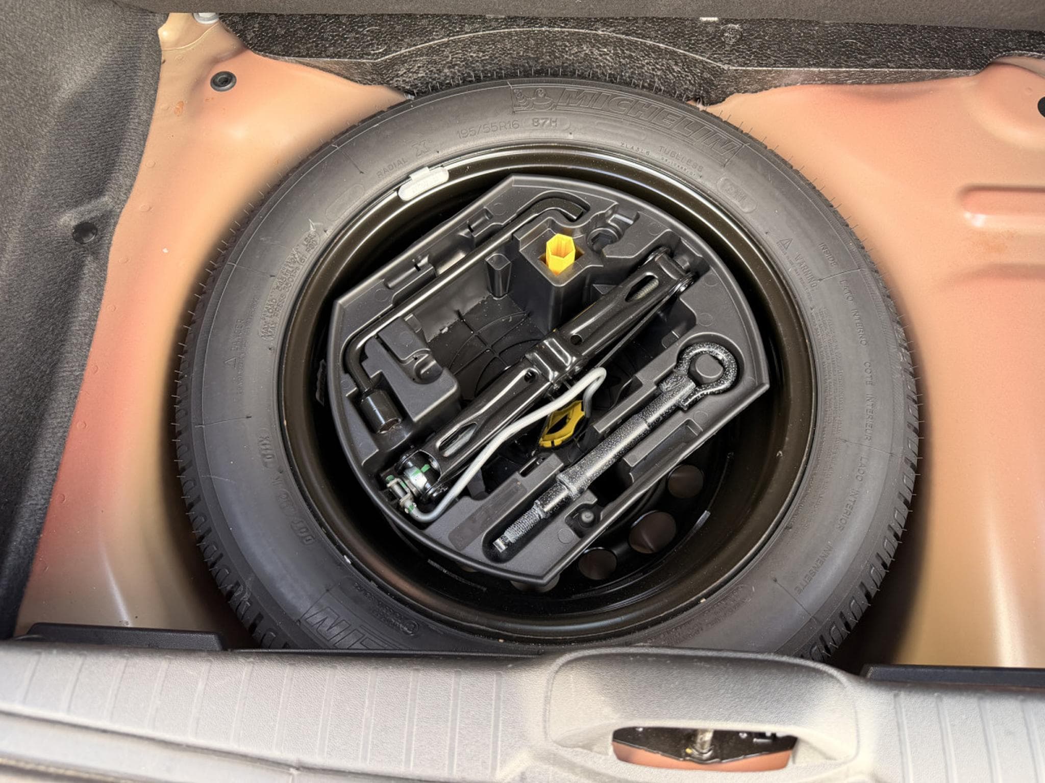 Peugeot 208 1.2 ALLURE 110 S&S (2015) - Photo 12