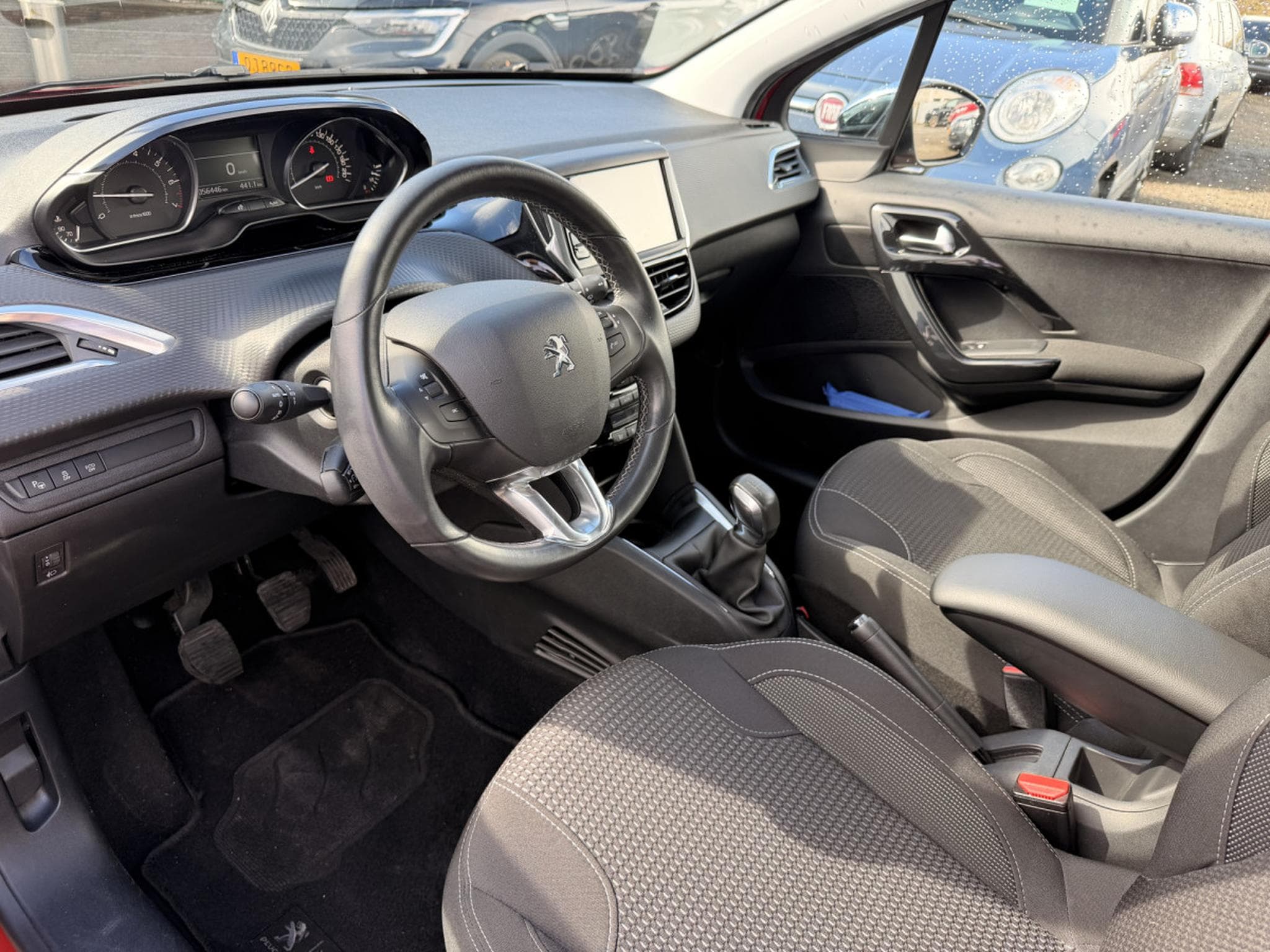 Peugeot 208 1.2 ALLURE 110 S&S (2015) - Photo 13