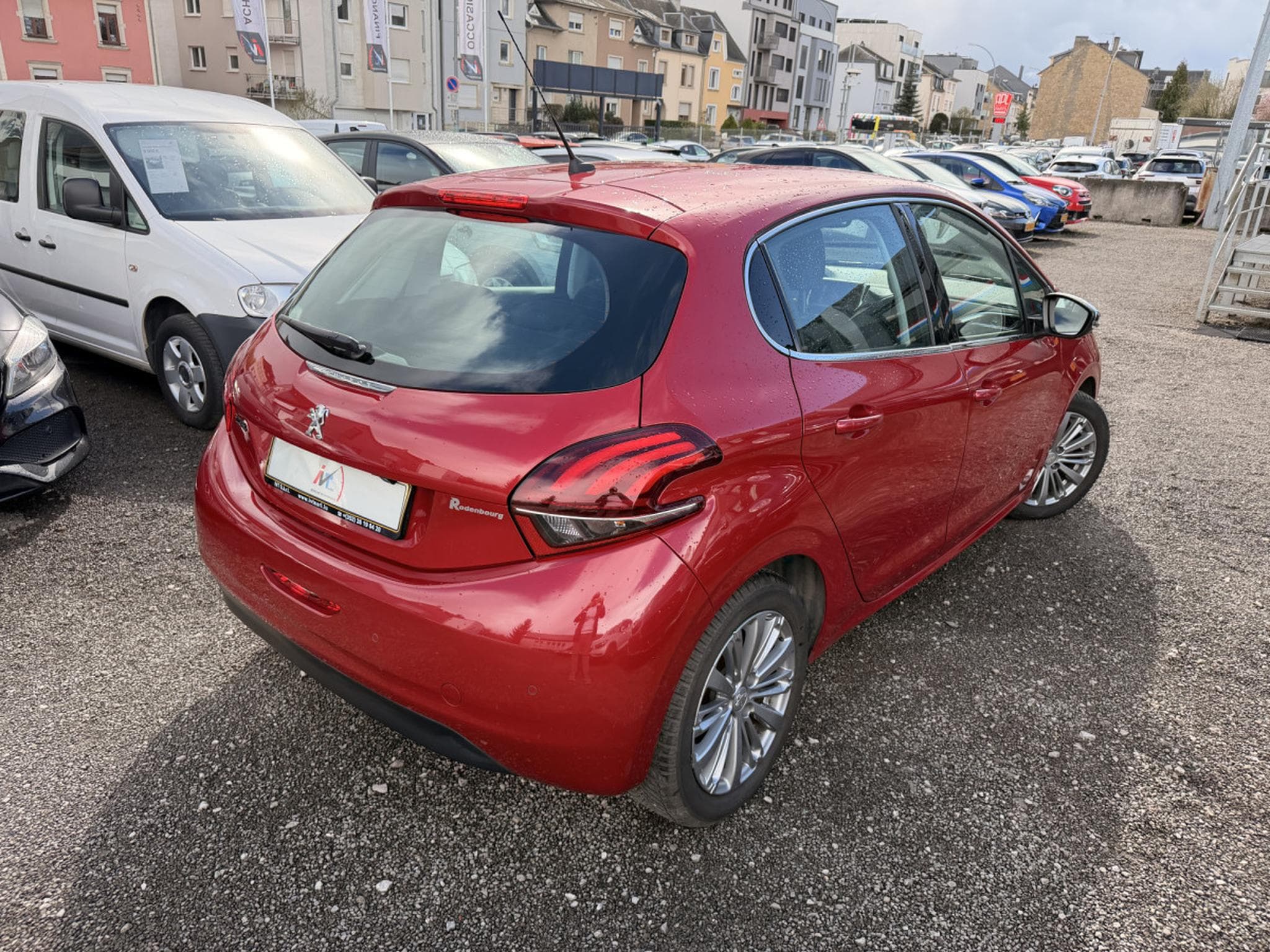 Peugeot 208 1.2 ALLURE 110 S&S (2015) - Photo 5