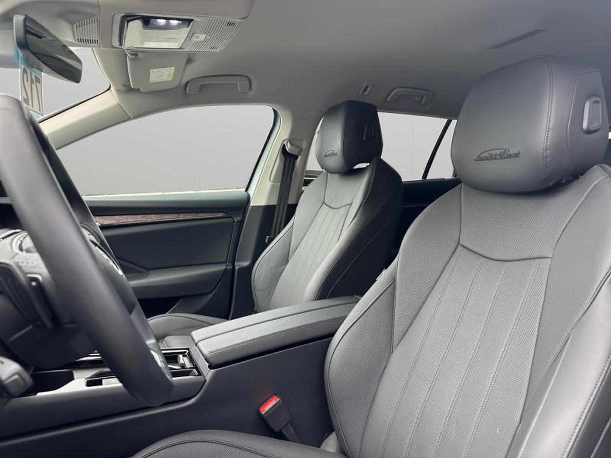 Skoda Superb L&K / DSG  / 360 / Diesel (2024) - Photo 12