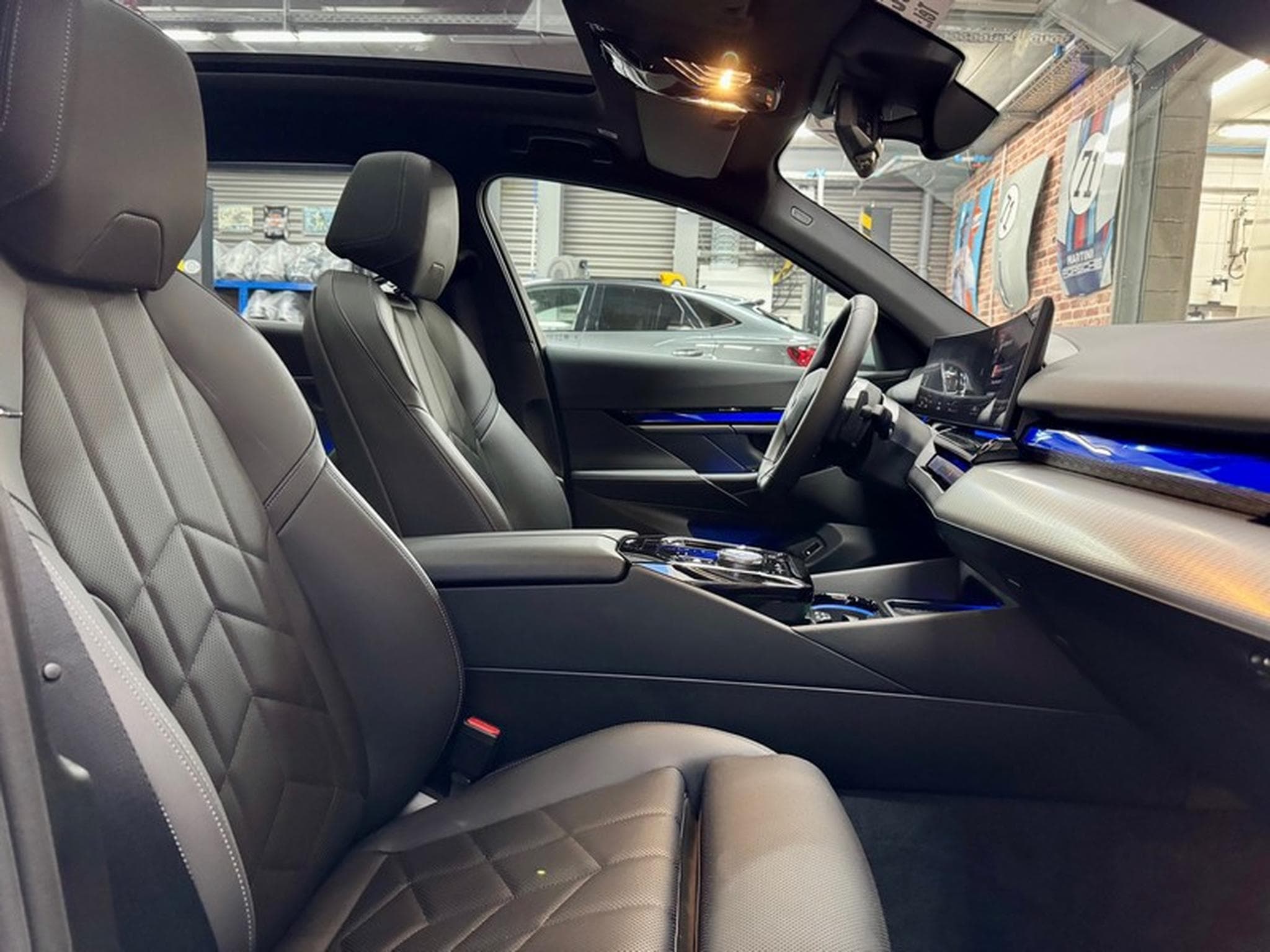 BMW 520 520dA Touring 2.0 197cv Auto xDrive M-SPORT (2025) - Photo 8