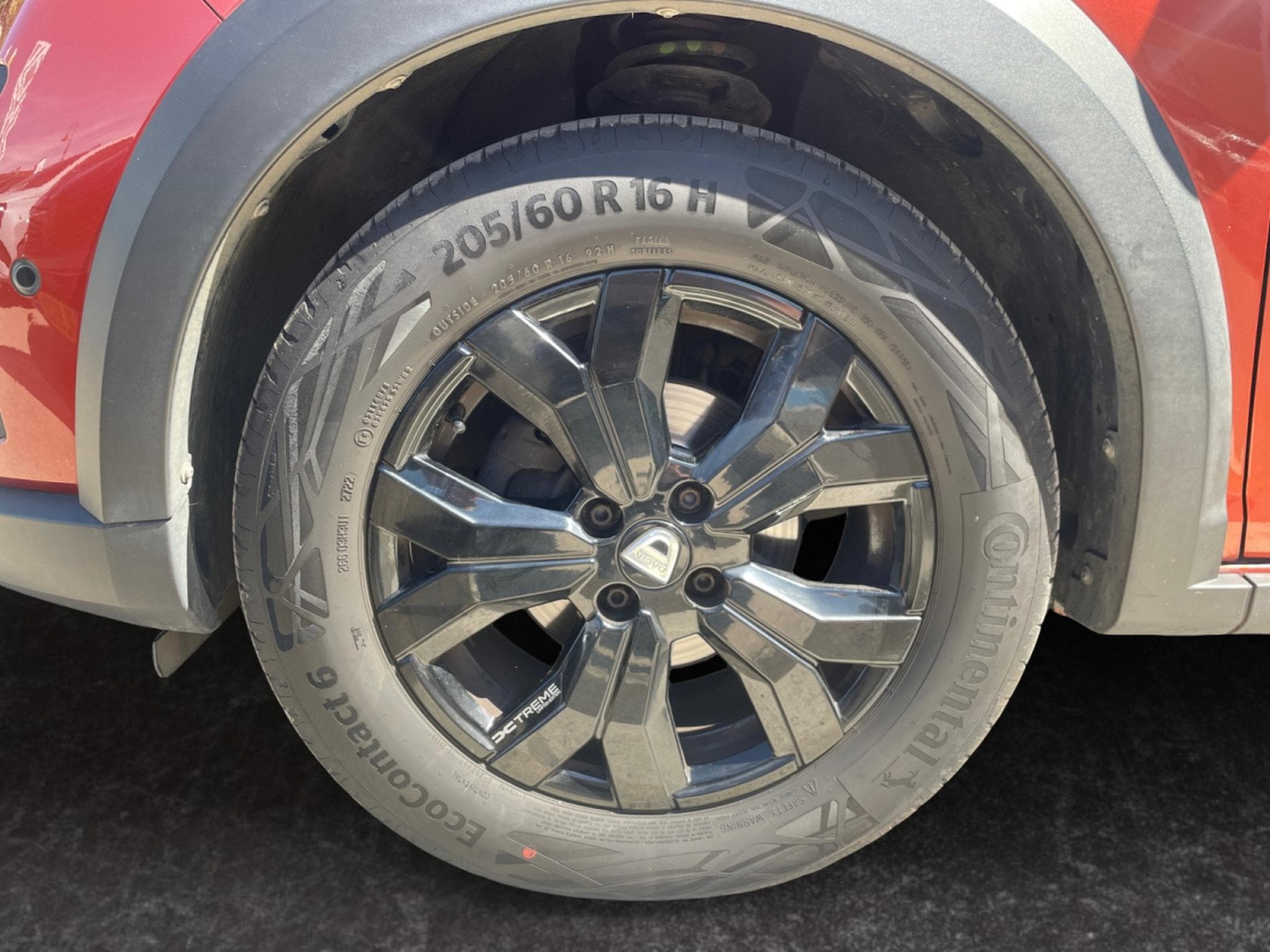 Dacia Jogger 1.6 Hybrid Extreme 5pl (2024) - Photo 4