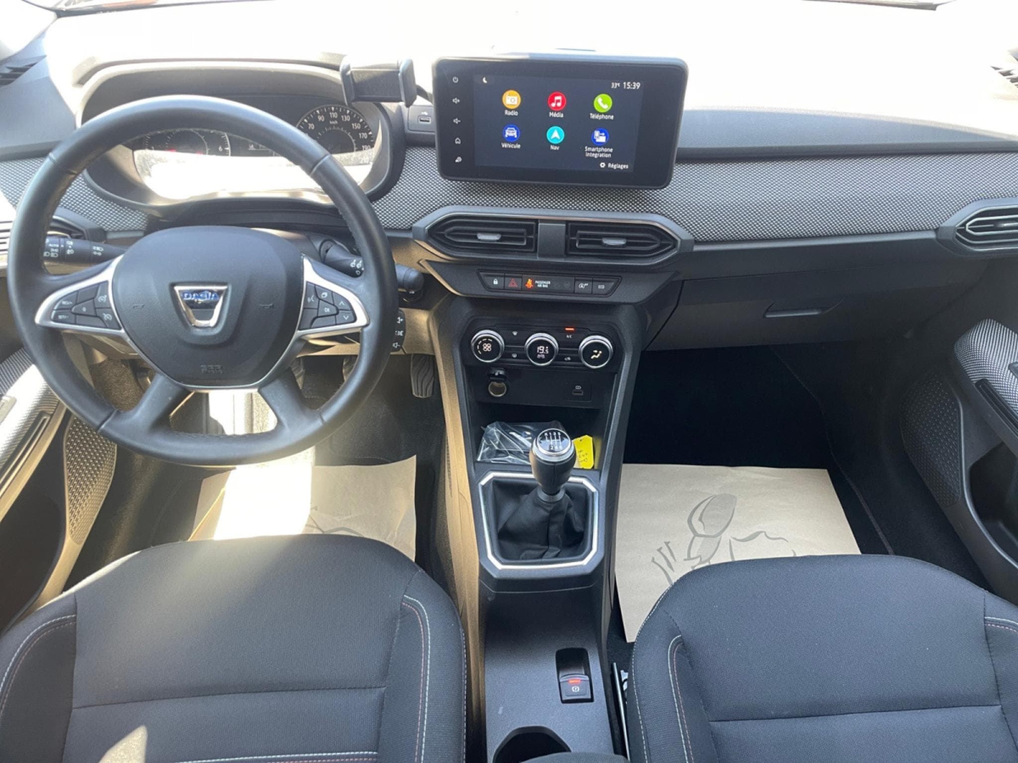 Dacia Jogger 1.6 Hybrid Extreme 5pl (2024) - Photo 6