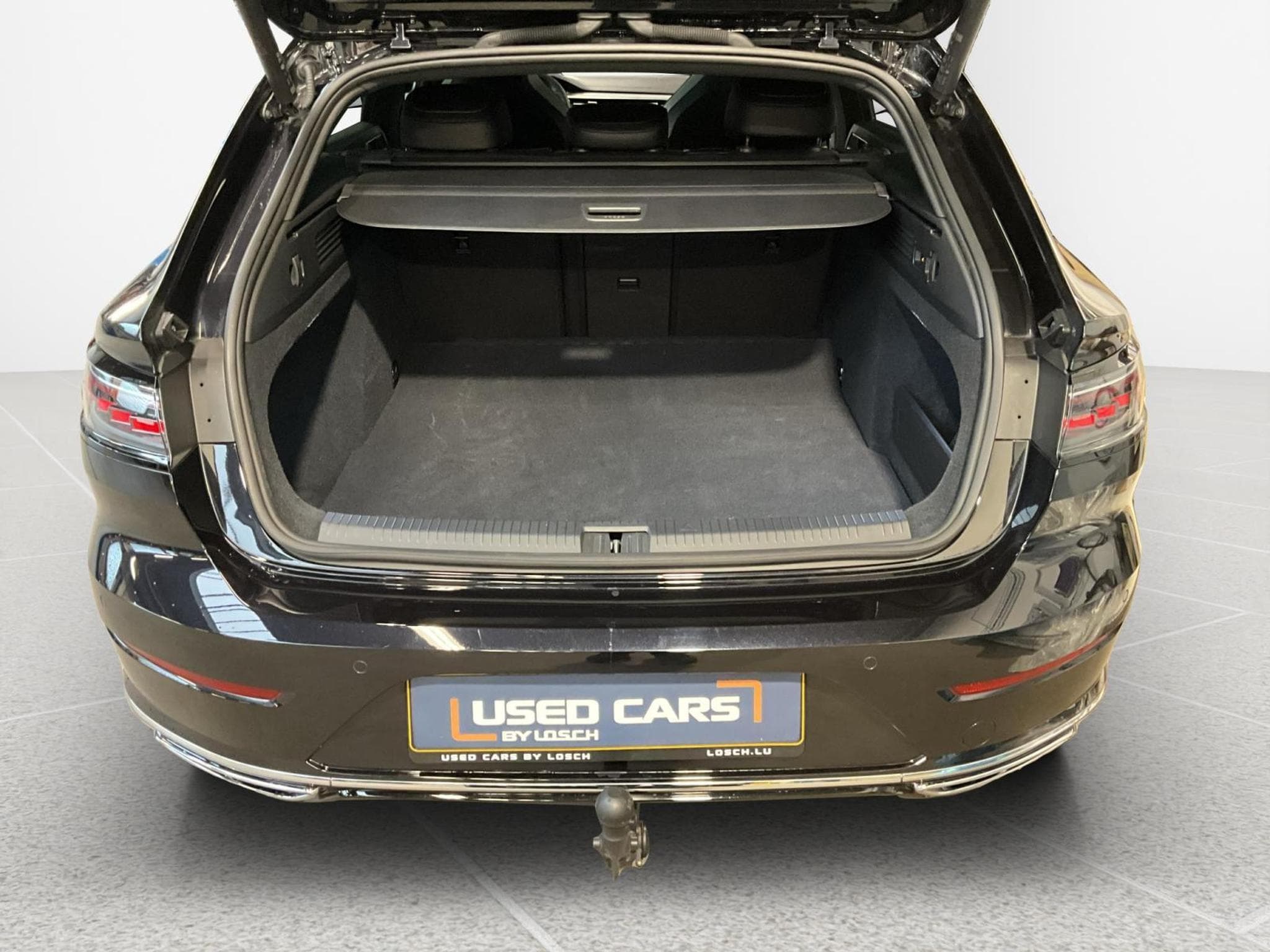 VW Arteon R-Line+SB+4M+AHK+Design+ (2024) - Photo 17