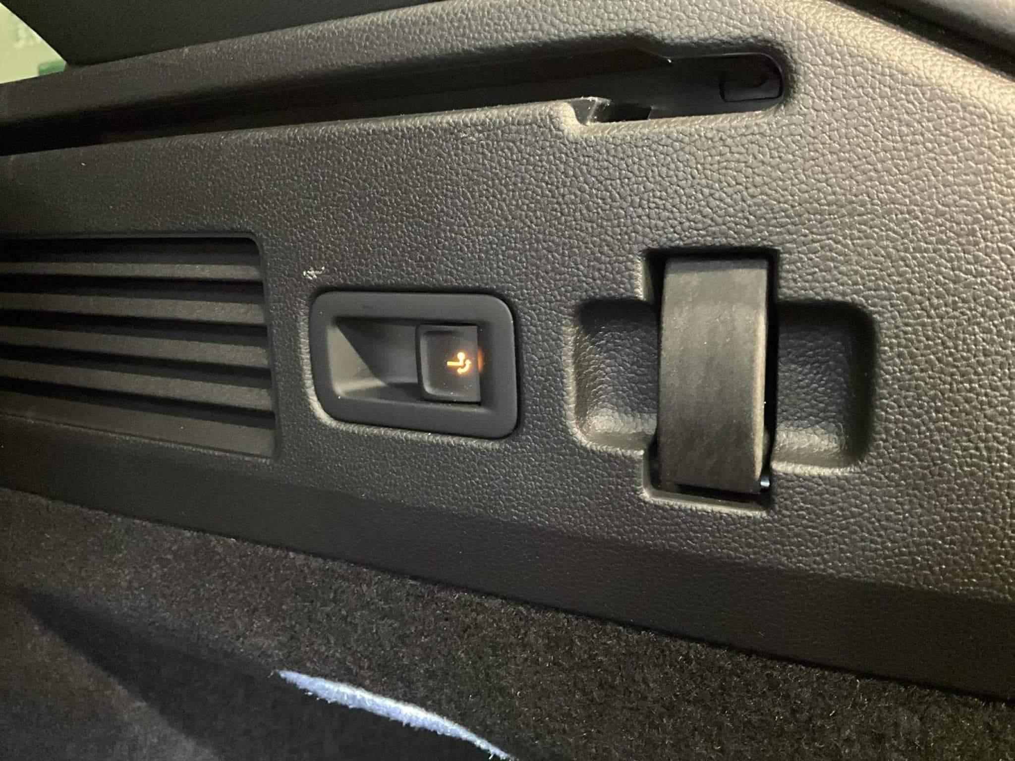 VW Arteon R-Line+SB+4M+AHK+Design+ (2024) - Photo 19