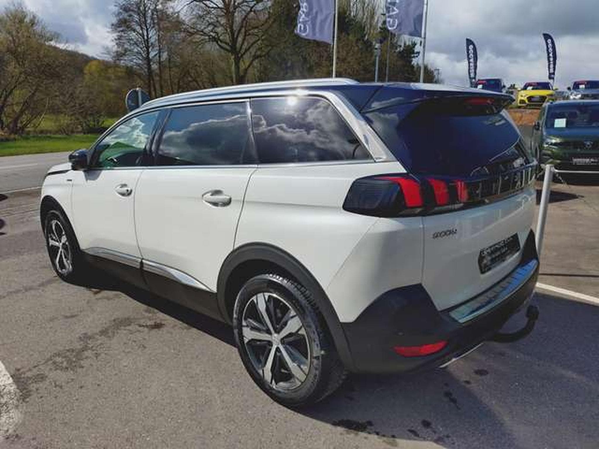 Peugeot 5008 GT-Line (2019) - Photo 4