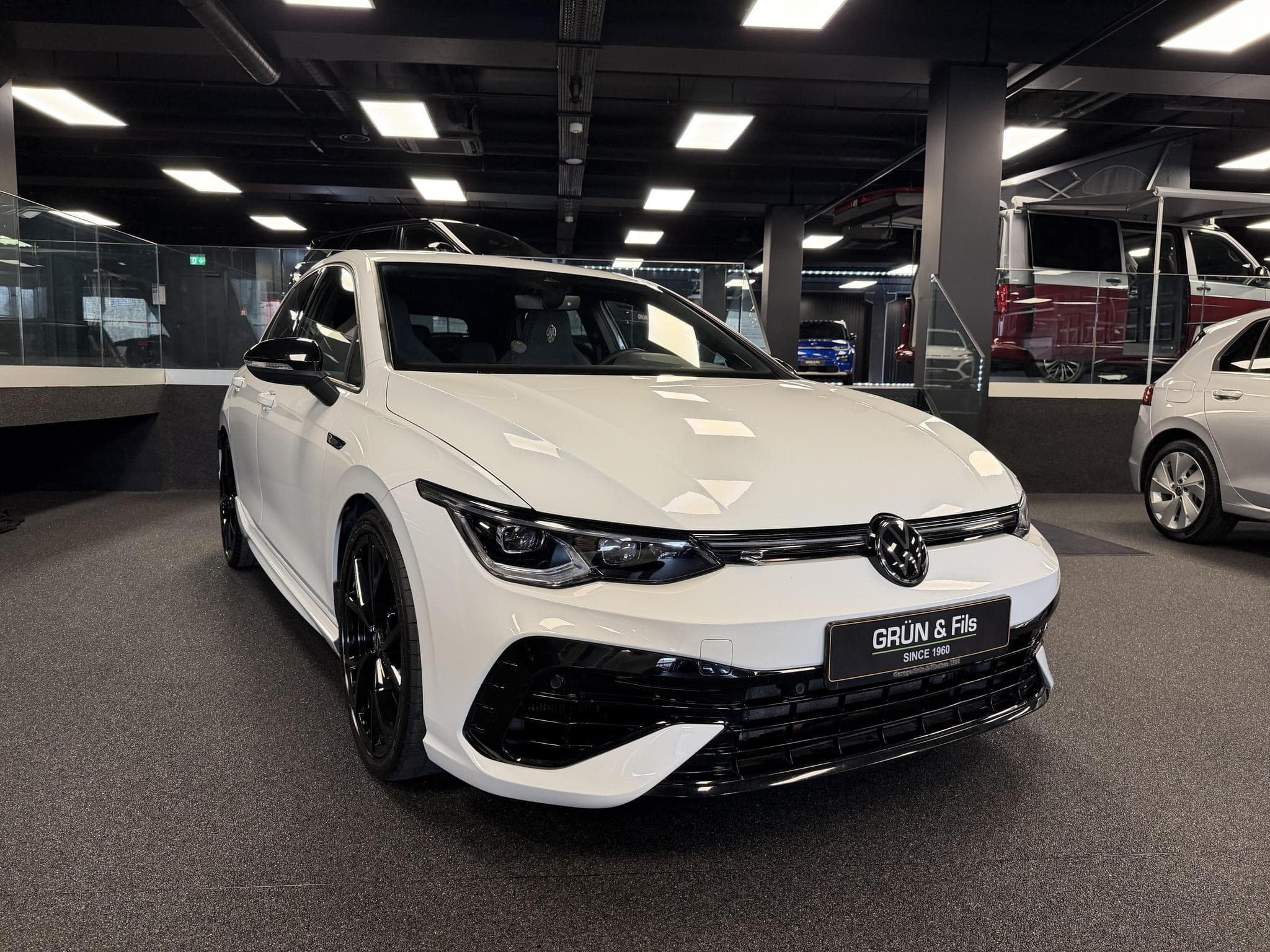 VW Golf VIII R AKRAPOVIC *HK (2021) - Foto 1