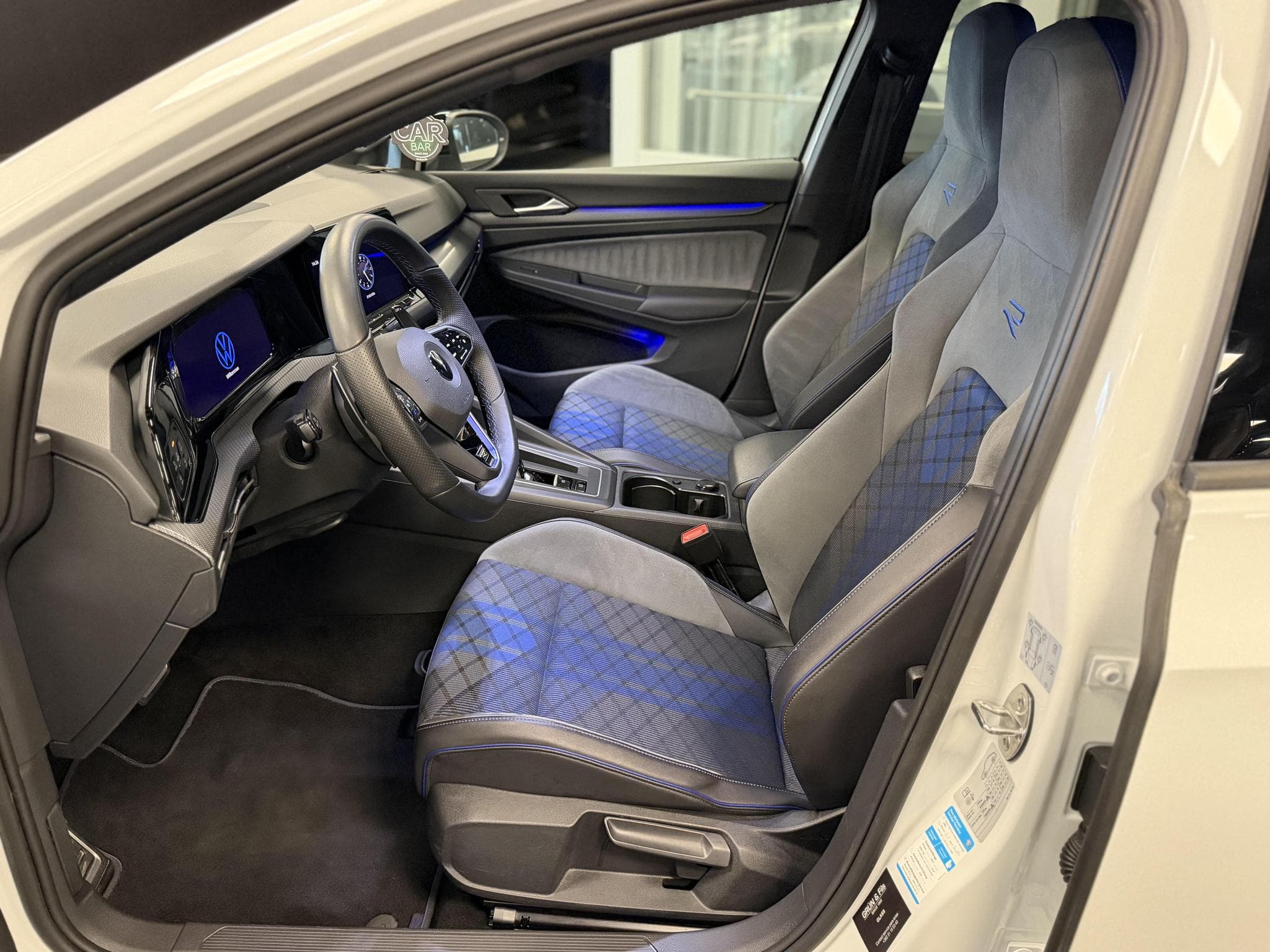 VW Golf VIII R AKRAPOVIC *HK (2021) - Foto 12