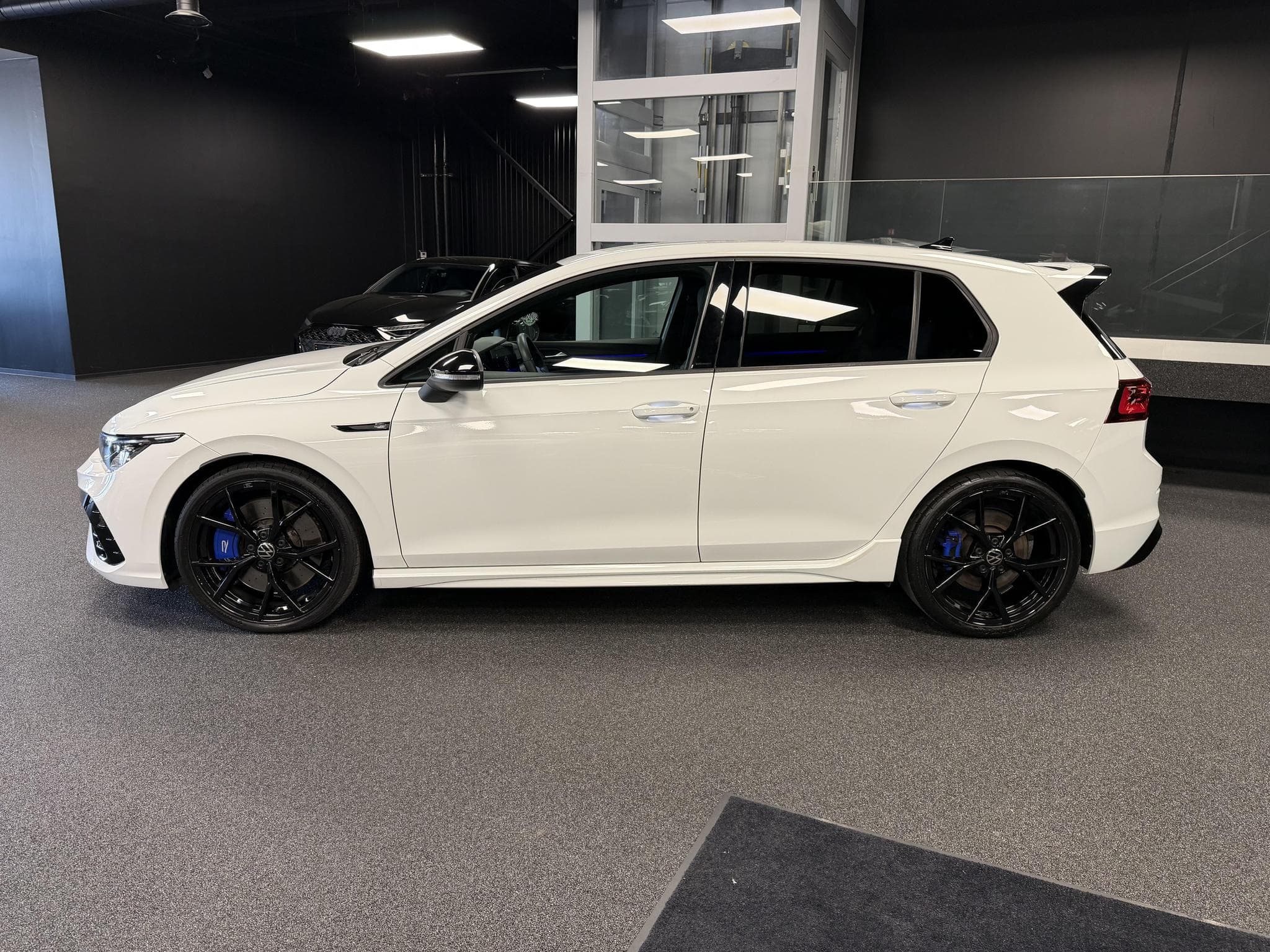 VW Golf VIII R AKRAPOVIC *HK (2021) - Foto 4