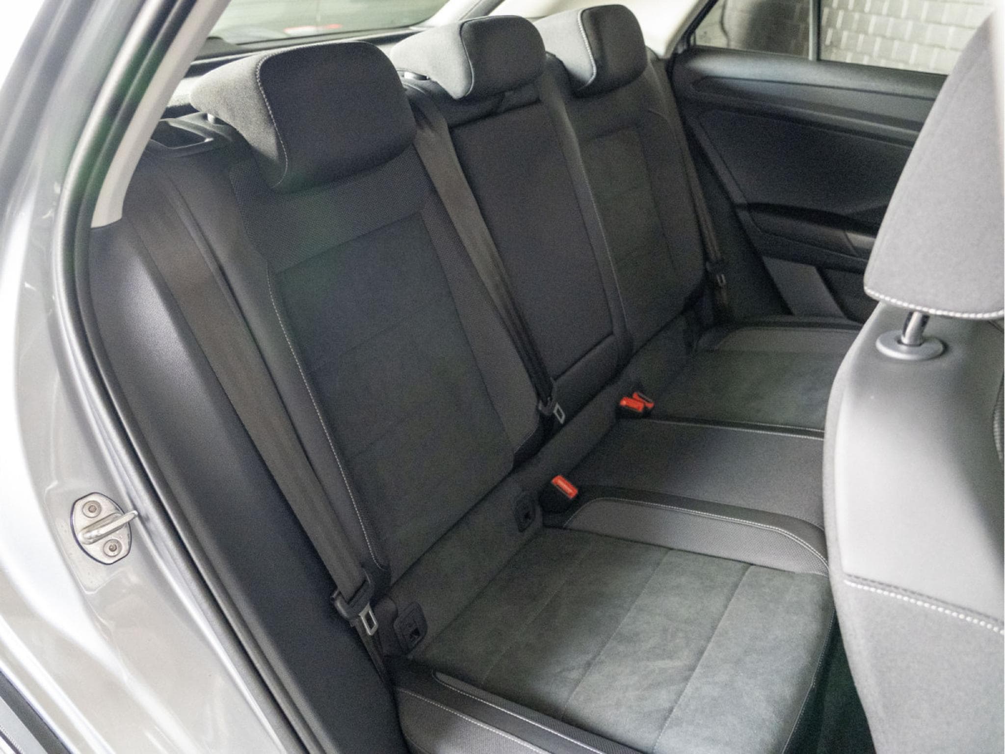 VW T-Roc Style 2.0 TDI 150CV DSG 7 * Sièges Chauffants * Caméra * (2024) - Photo 17