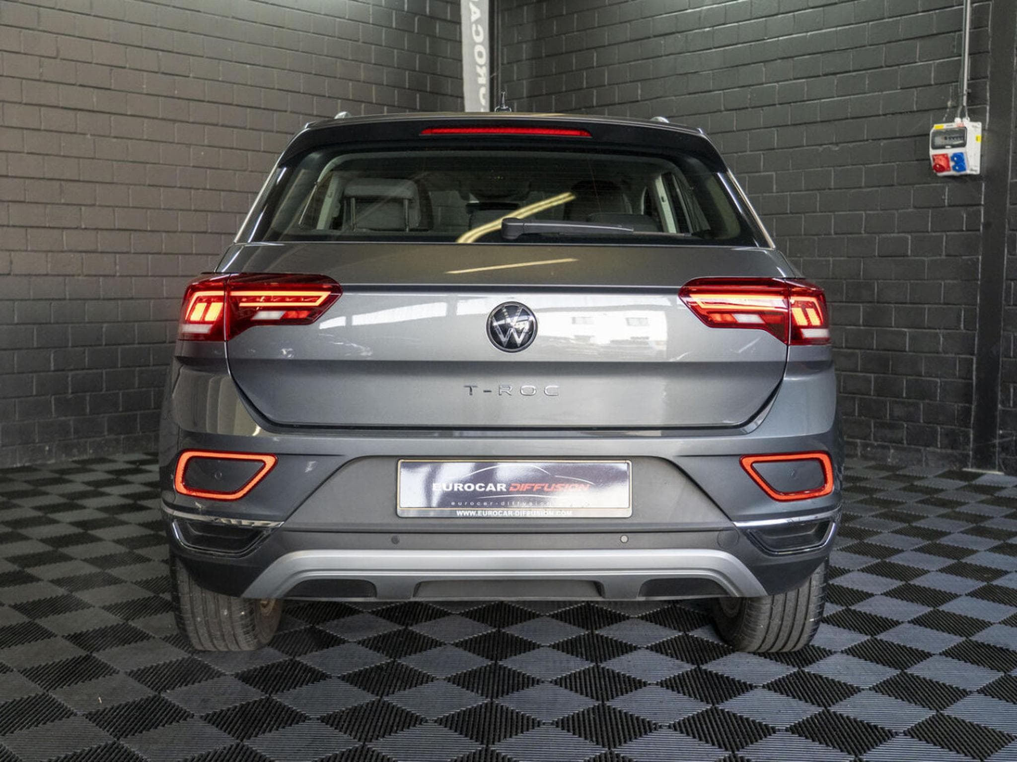 VW T-Roc Style 2.0 TDI 150CV DSG 7 * Sièges Chauffants * Caméra * (2024) - Photo 6