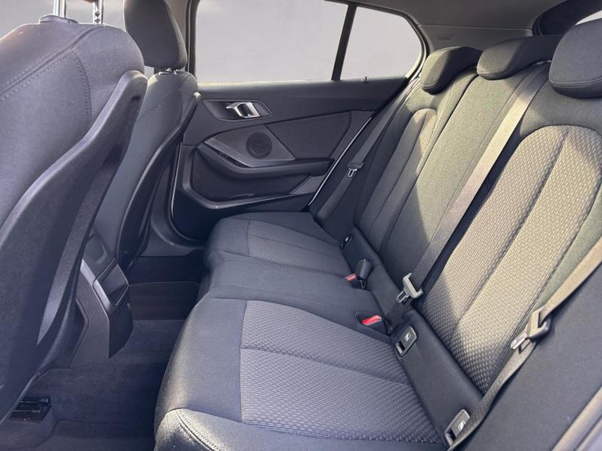 BMW 116 116i Hatch (2021) - Foto 8