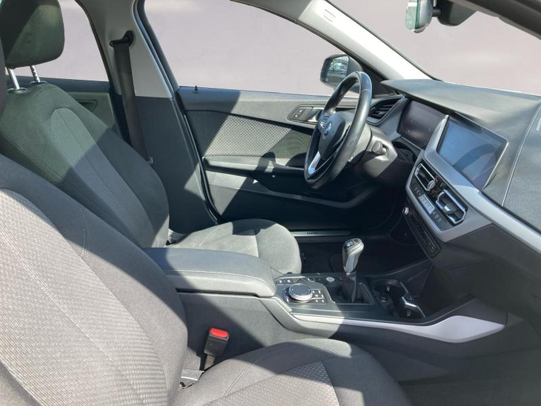 BMW 116 Hatch (2021) - Foto 11