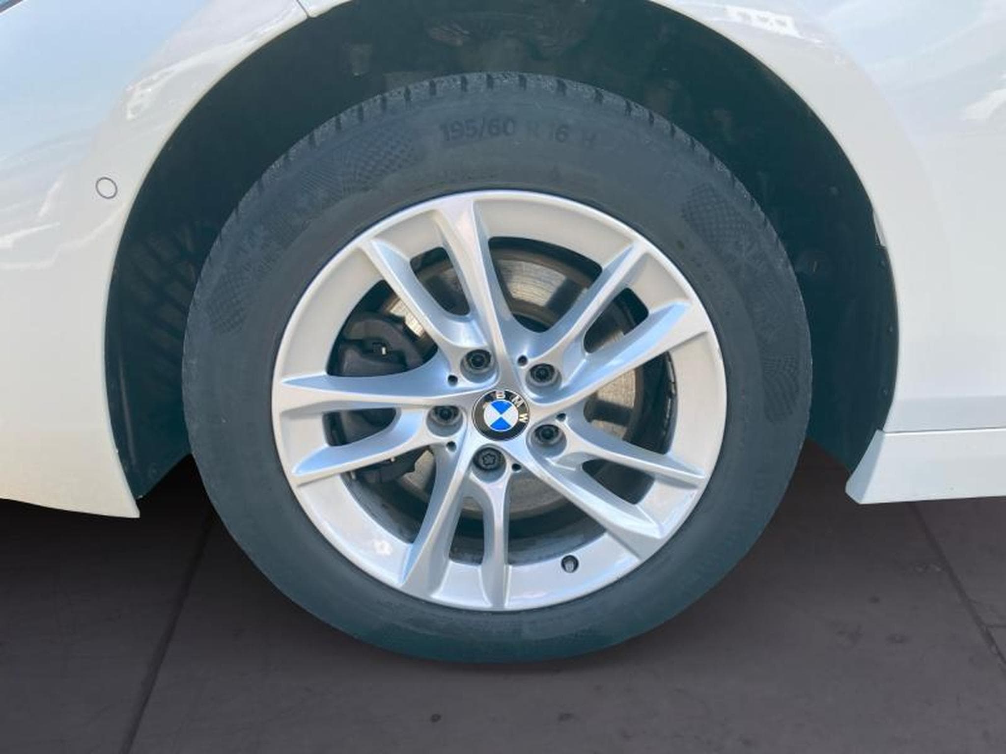 BMW 116 Hatch (2021) - Foto 8