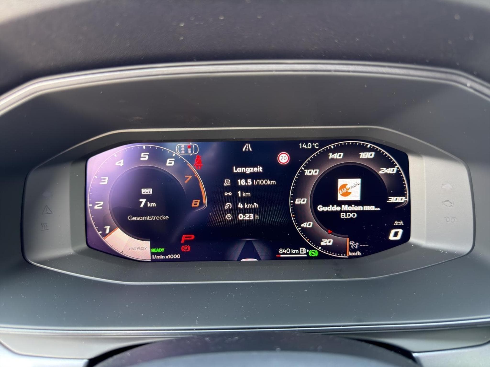 Cupra Leon eTSI (2026) - Photo 11