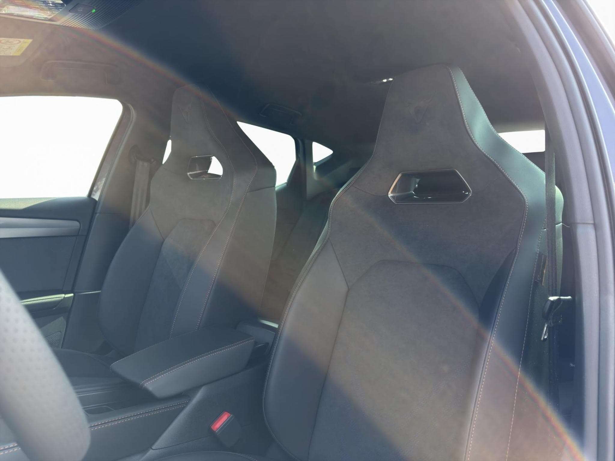 Cupra Leon eTSI (2026) - Photo 9