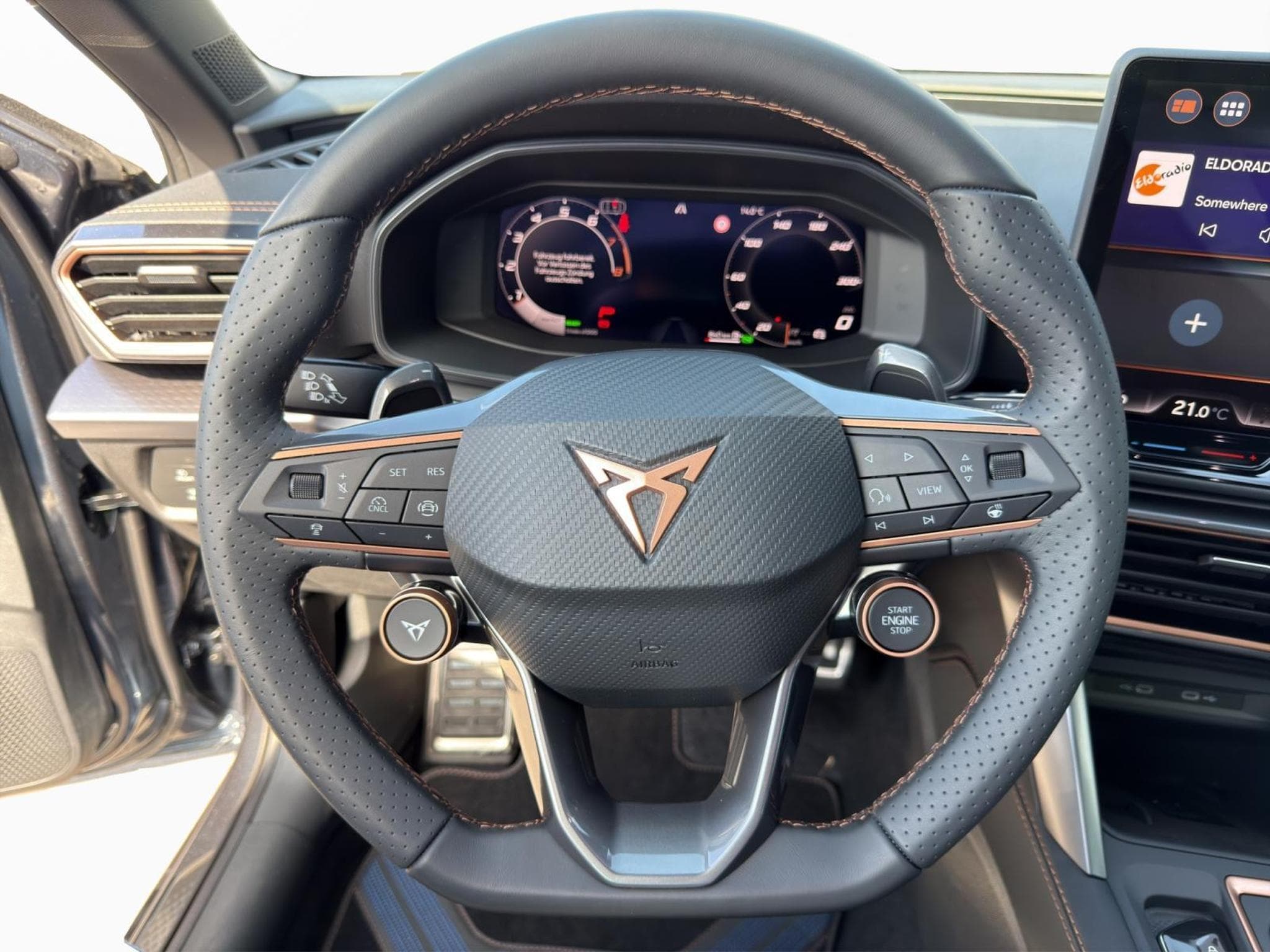 Cupra Leon eTSI (2026) - Photo 10