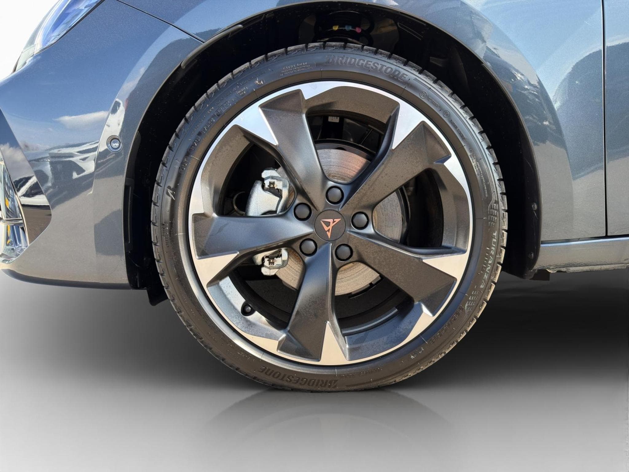 Cupra Leon eTSI (2026) - Photo 8