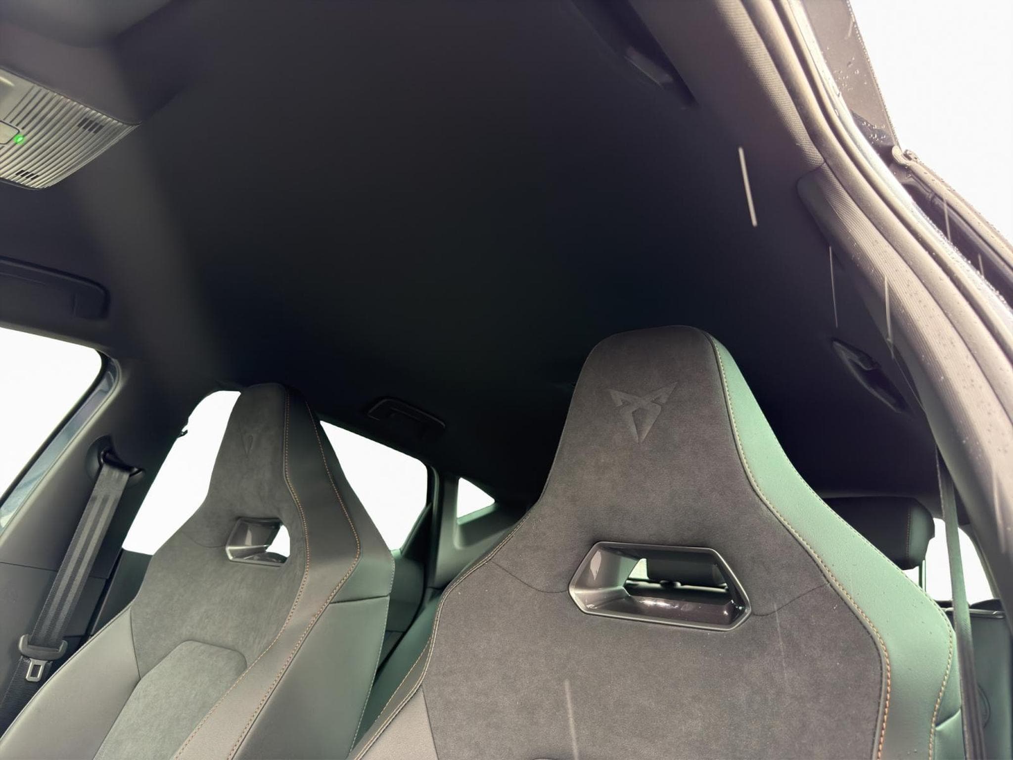 Cupra Leon eTSI (2026) - Photo 15