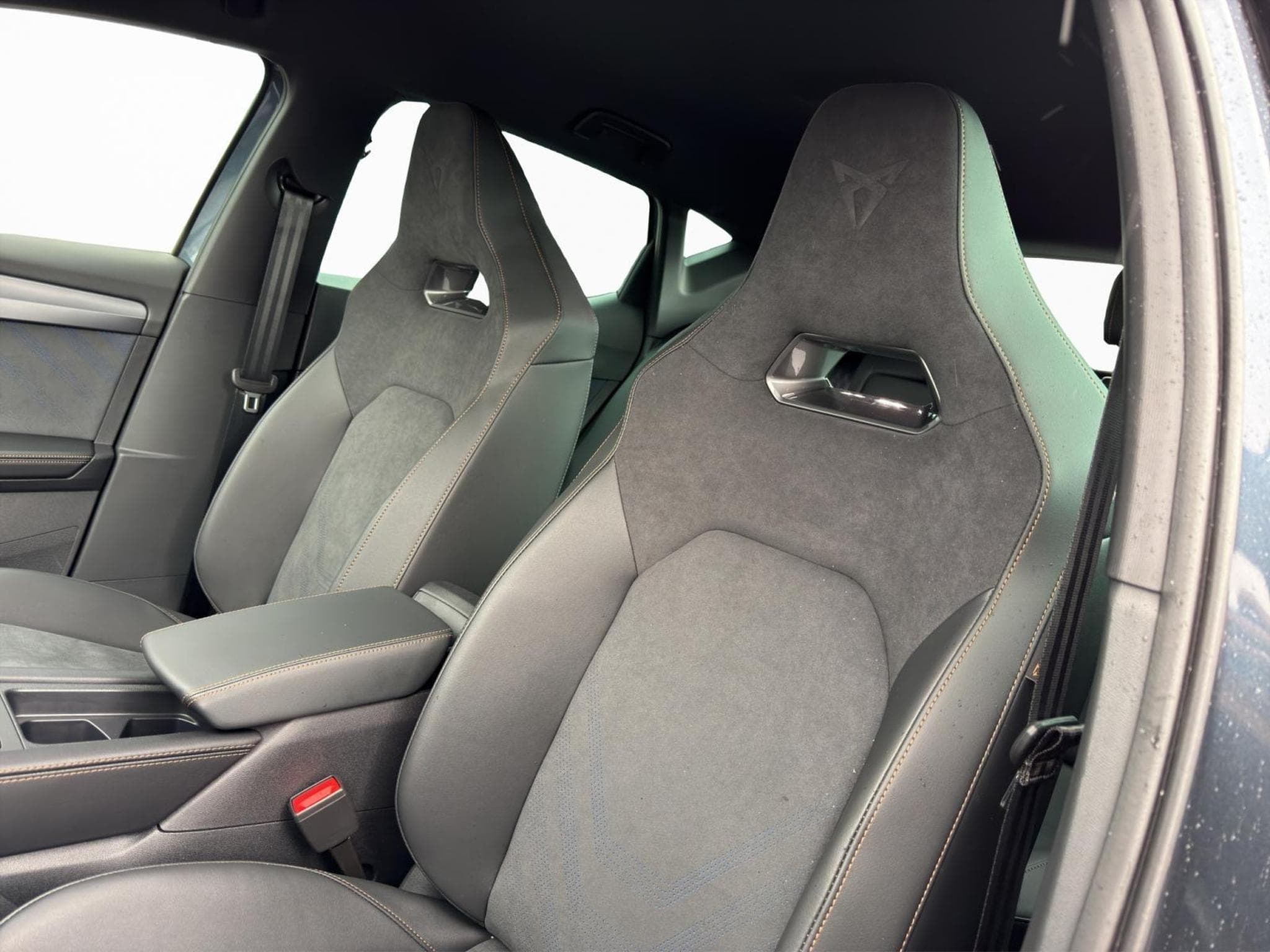 Cupra Leon eTSI (2026) - Photo 9