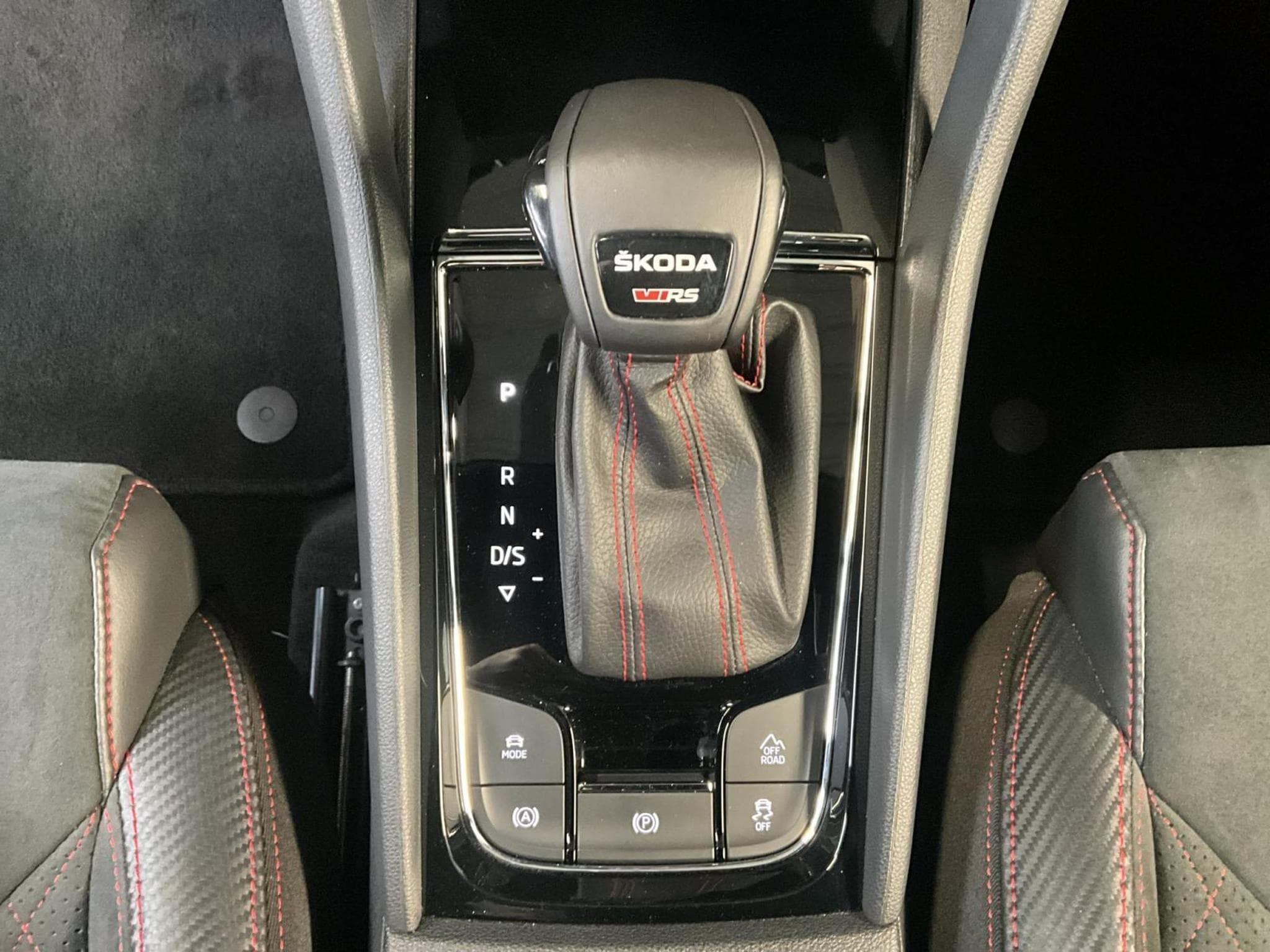 Skoda Kodiaq RS+DSG+4x4+360°+NAVI (2024) - Photo 15