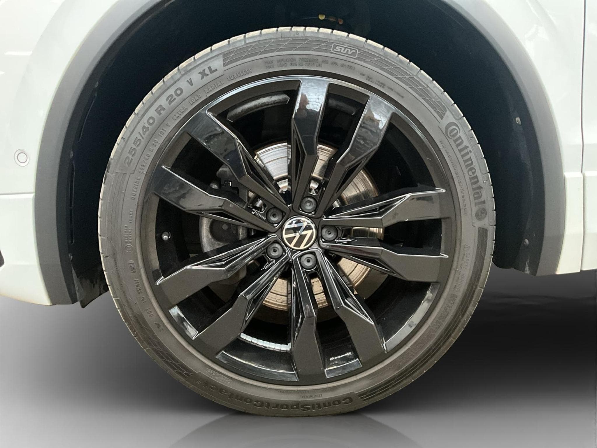 VW Tiguan R-Line+DSG+4M+Black-Style+AHK (2024) - Photo 8