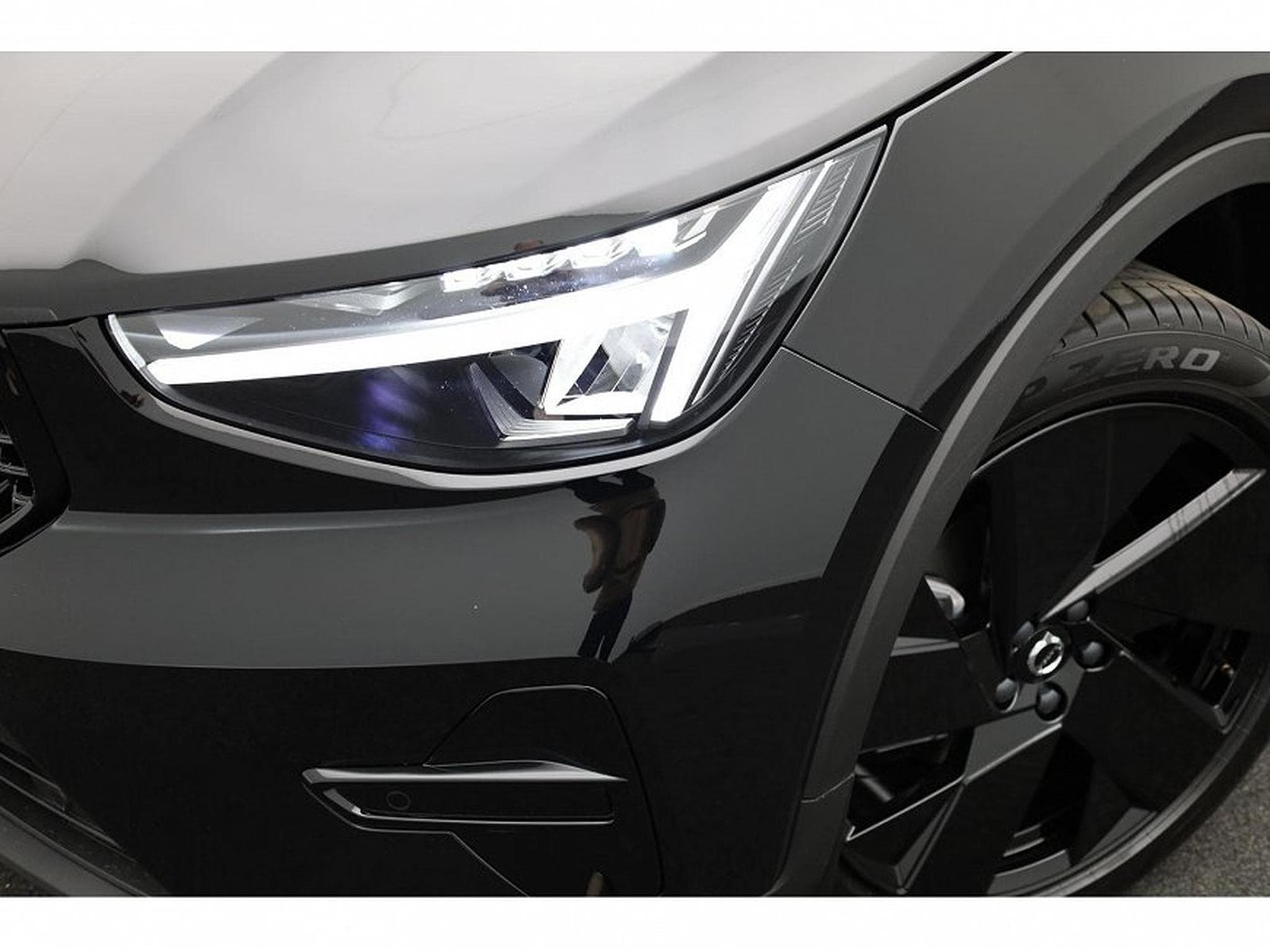 Volvo XC40 (2026) - Photo 11