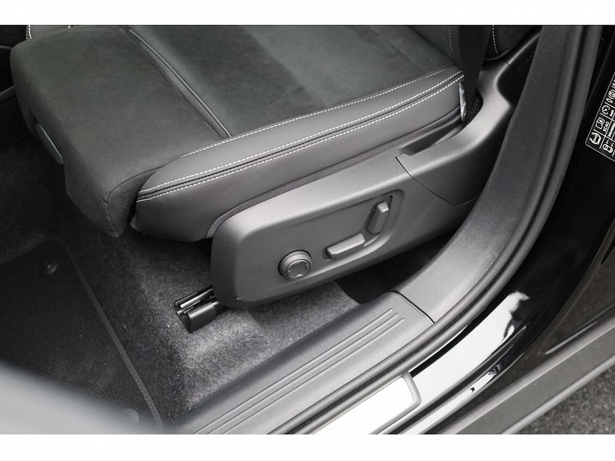 Volvo XC40 (2026) - Photo 20