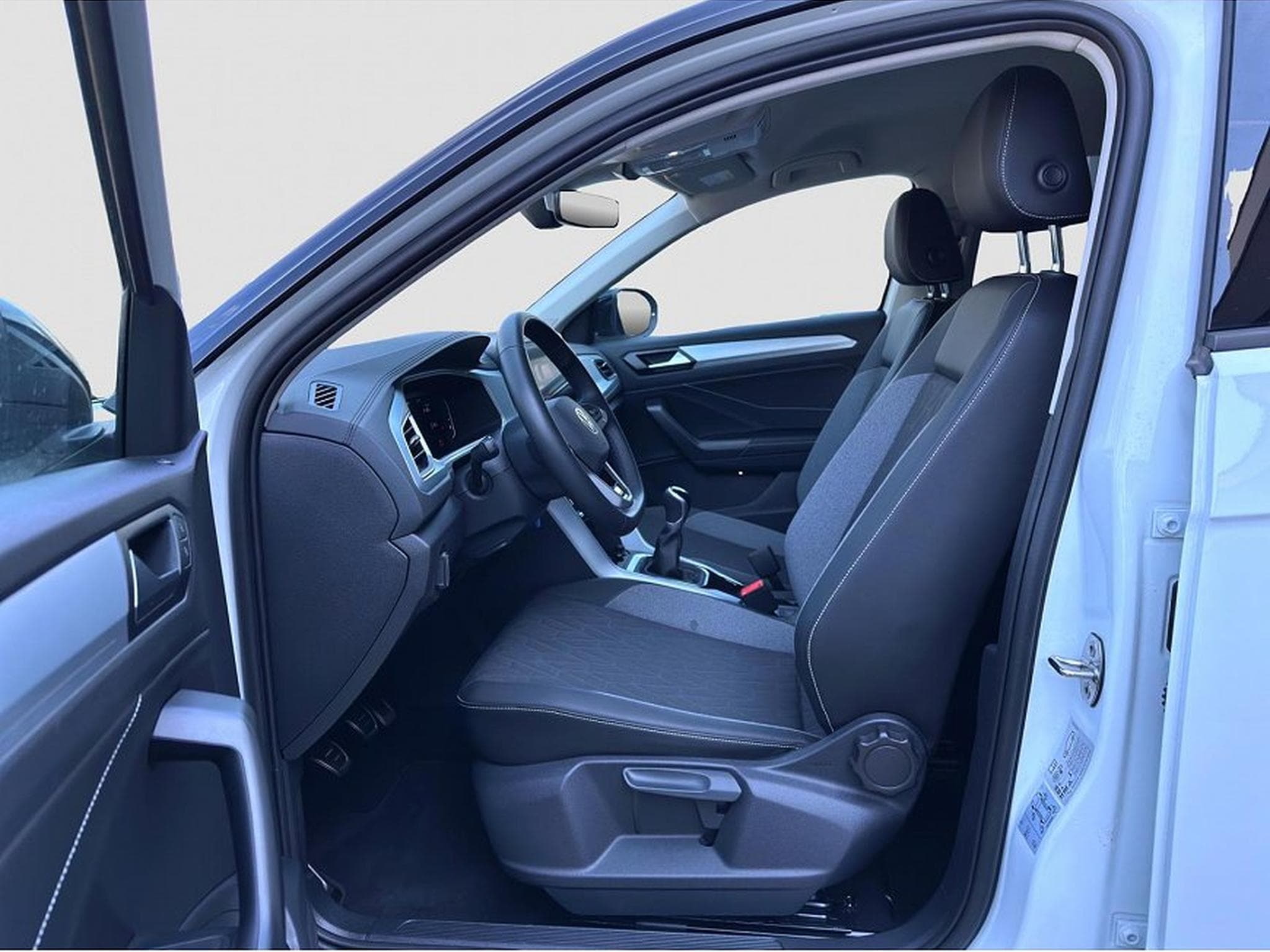 VW T-Roc (2025) - Photo 10