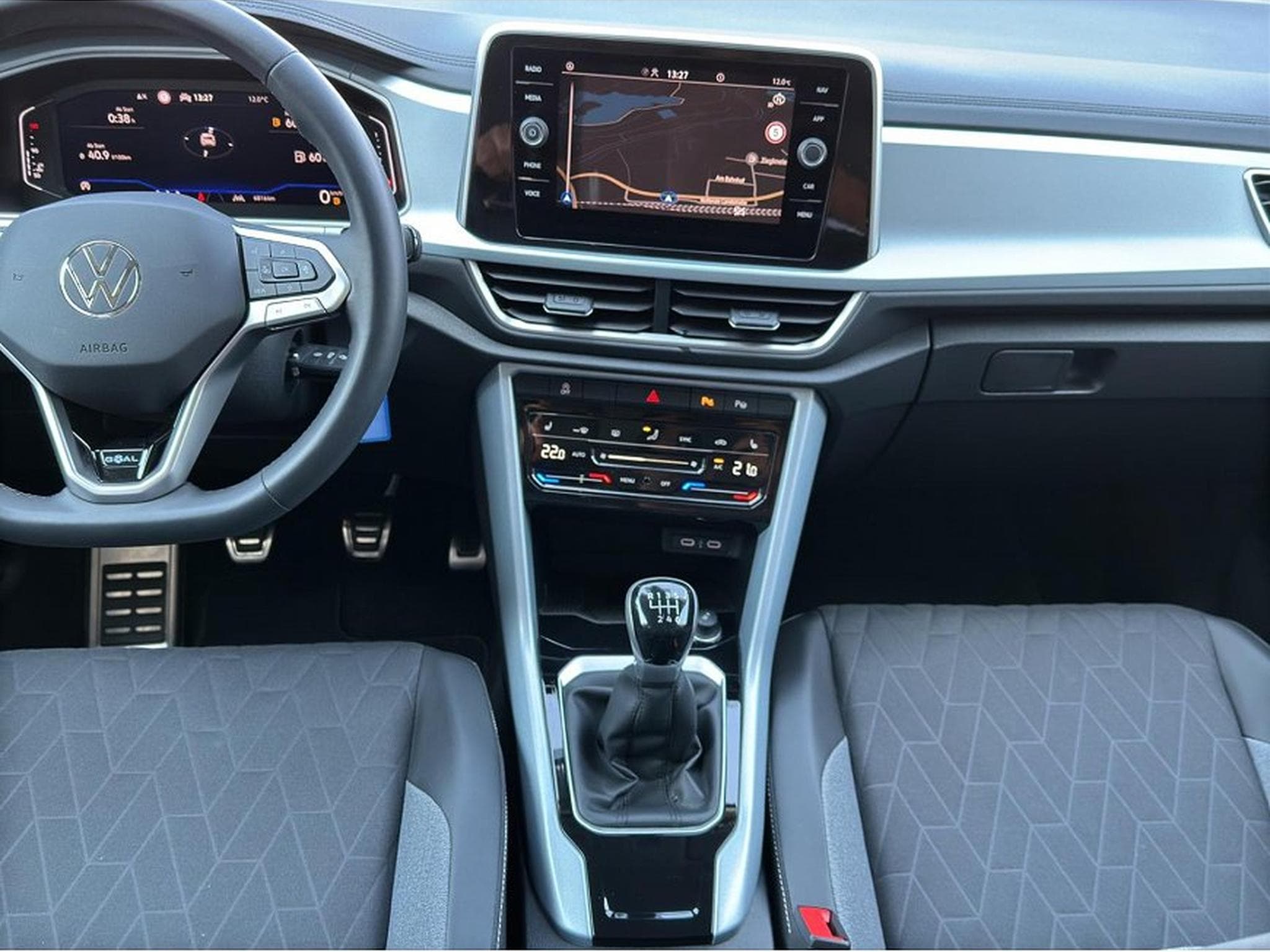 VW T-Roc (2025) - Photo 16