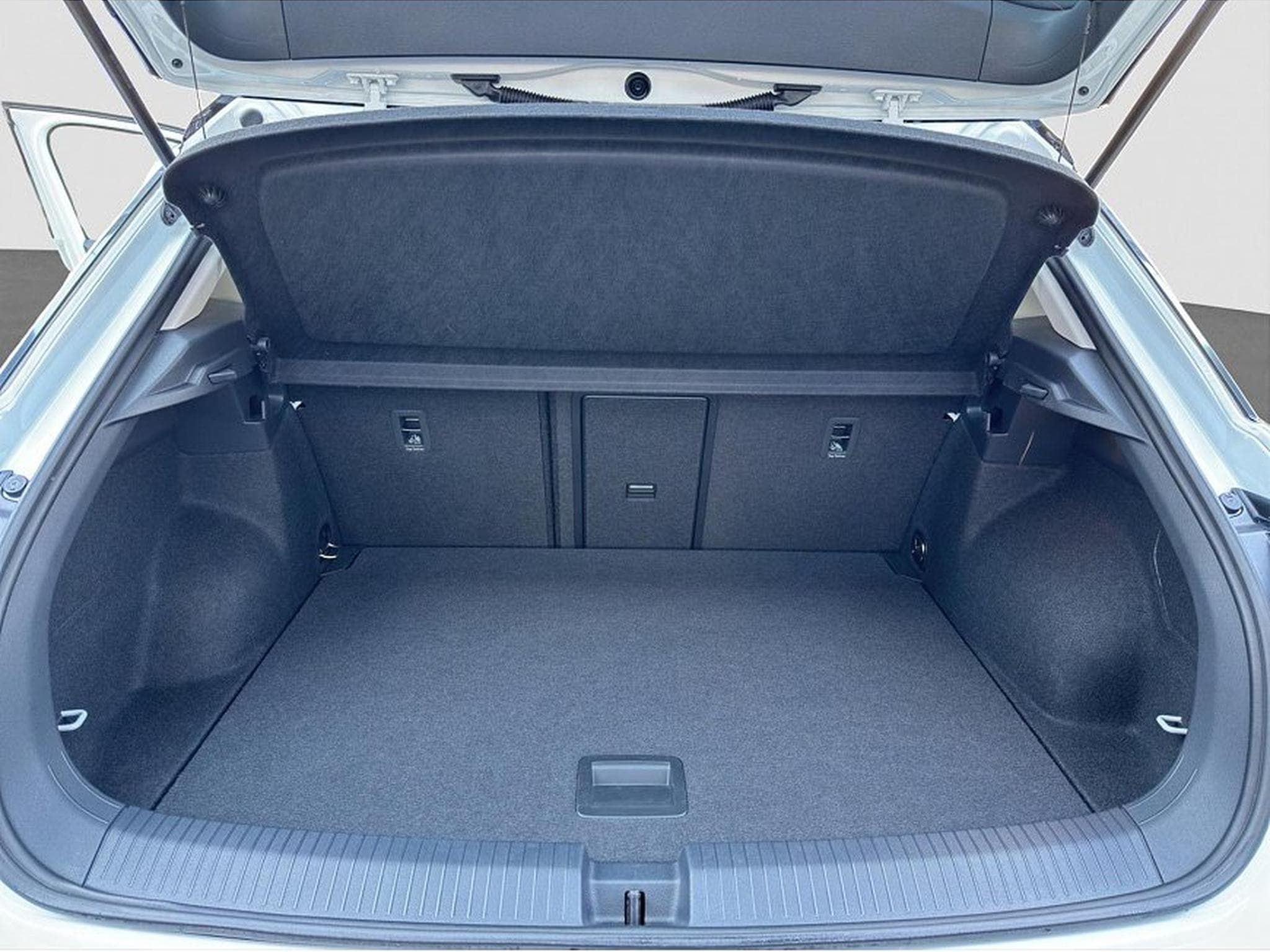 VW T-Roc (2025) - Photo 21