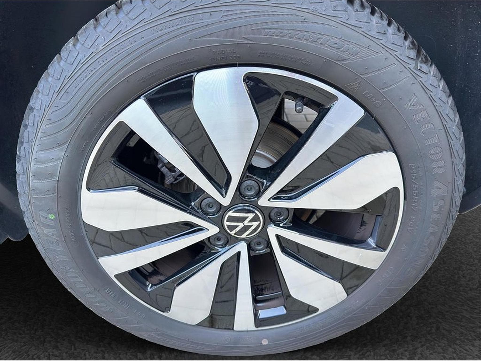 VW T-Roc (2025) - Photo 23