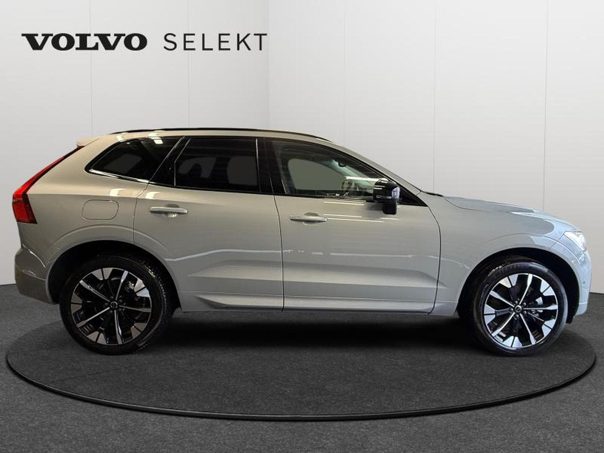 Volvo XC60 Facelift T6 Plus Dark / Hybride (2025) - Foto 6
