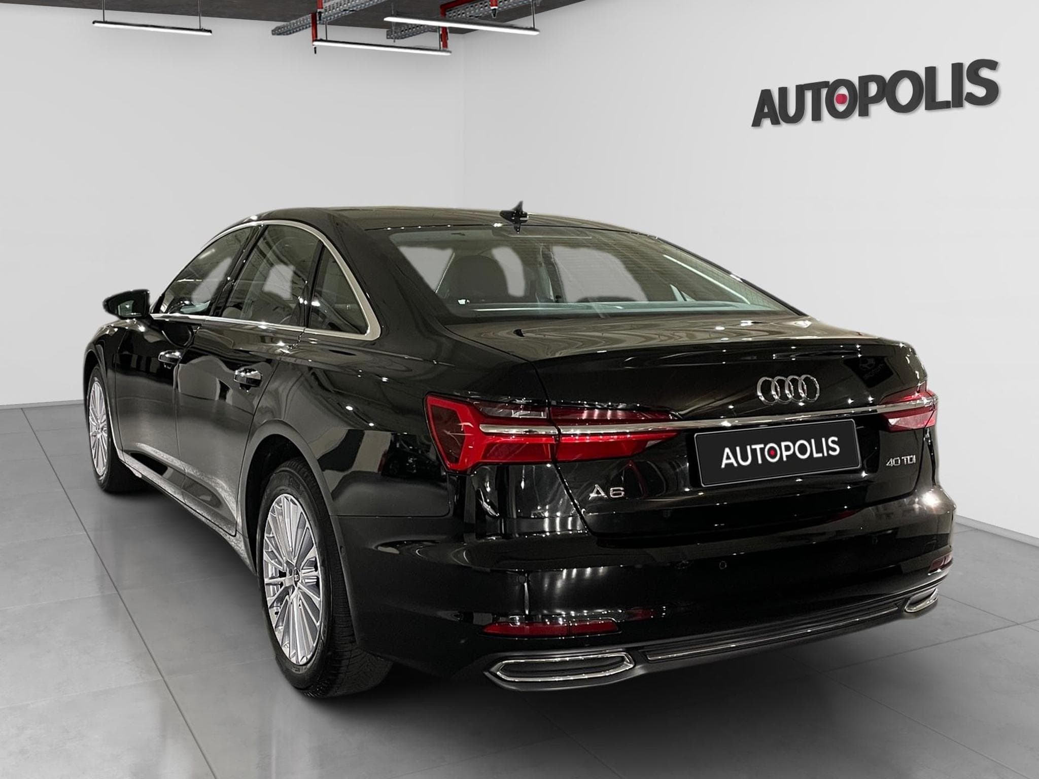 Audi A6 2.0 TDI Design (2022) - Photo 19