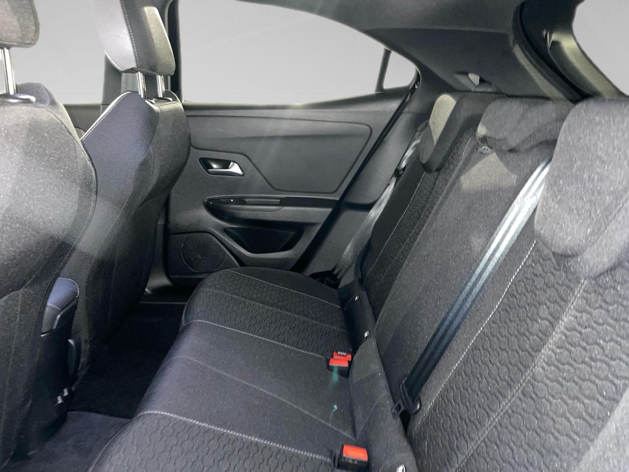 Opel Mokka 1.2 Elegance (2025) - Photo 11