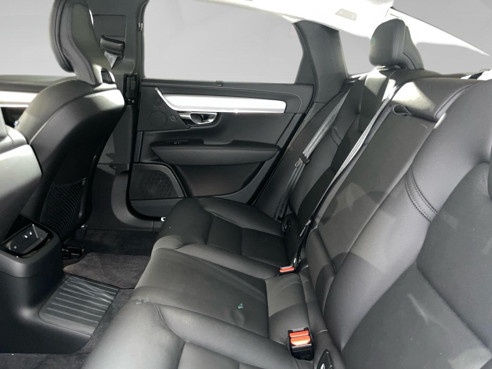 Volvo S90 2.0 T8 AWD Plus Dark / Hybride (2024) - Foto 11