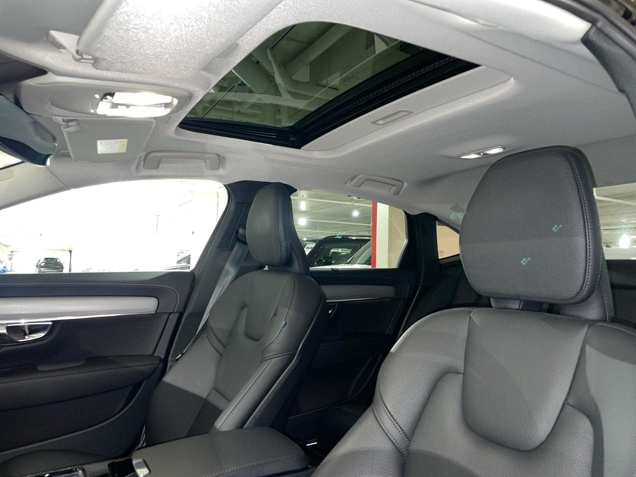 Volvo S90 2.0 T8 AWD Plus Dark / Hybride (2024) - Foto 13