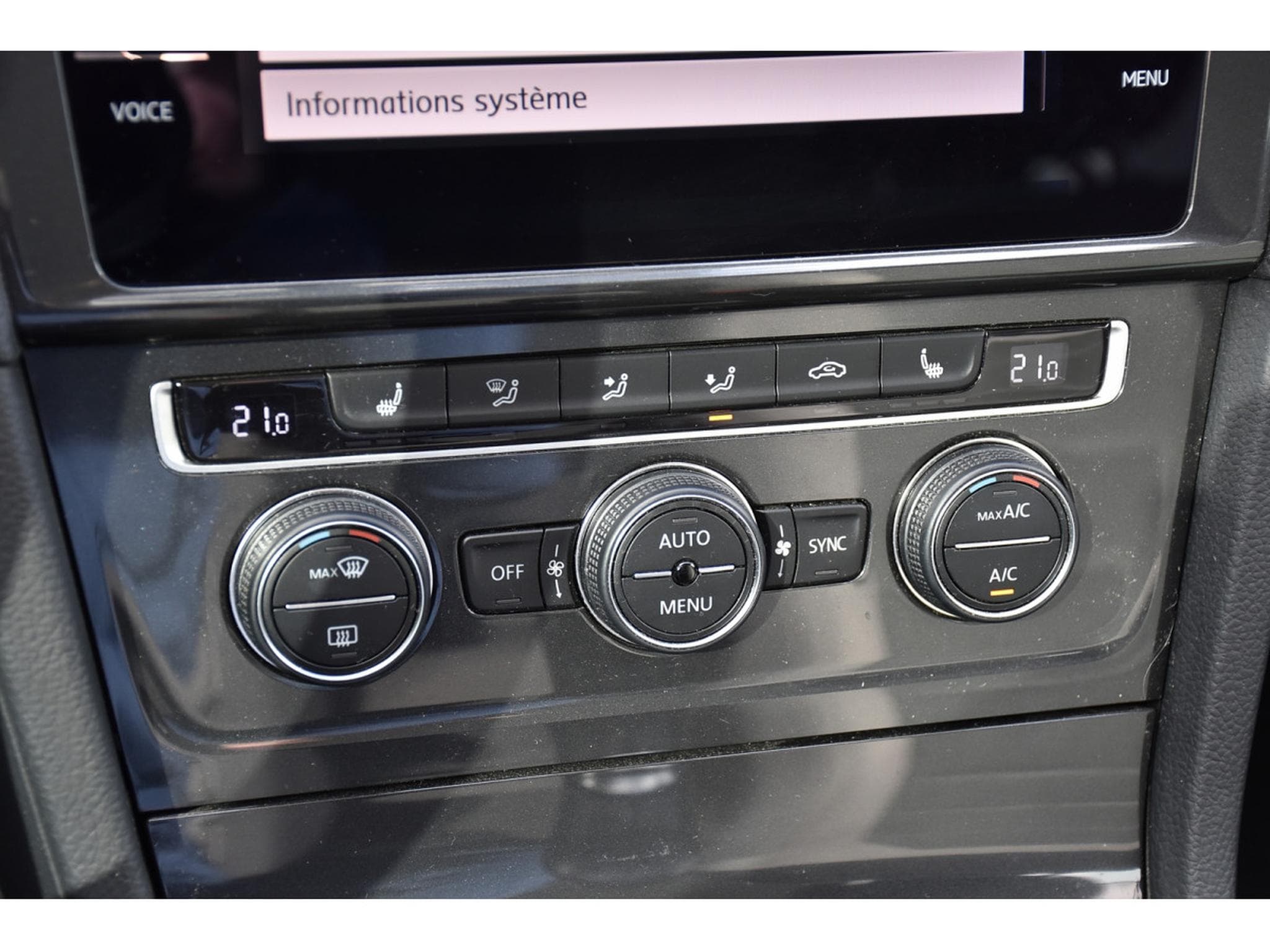 VW Golf 2.0 TDI R-Line SG CHFF ACC GPS PDC LED 1° MAIN (2018) - Foto 15