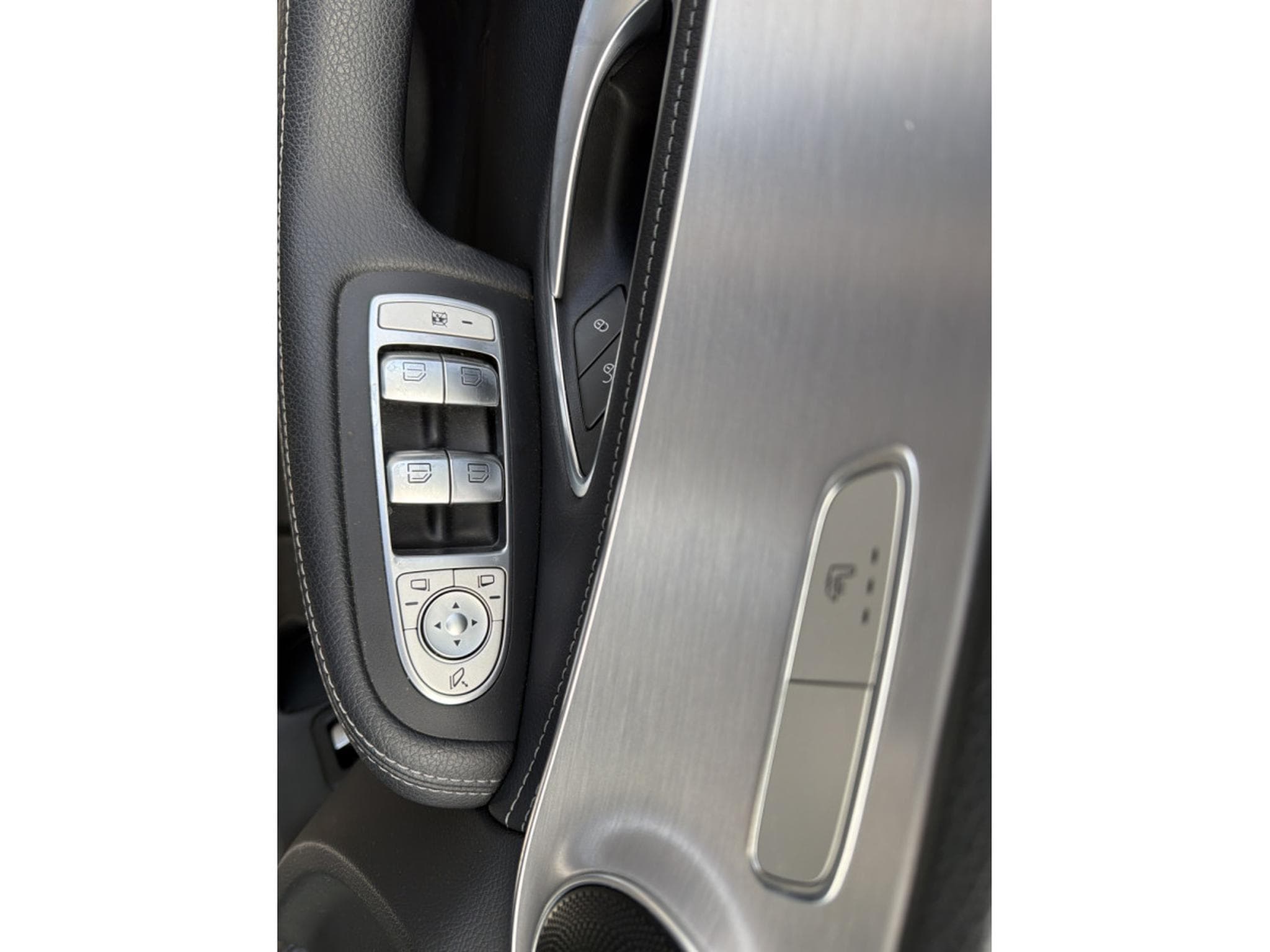 Mercedes C 200 CDI 136CV AUTO AVANTGARDE (2015) - Photo 12