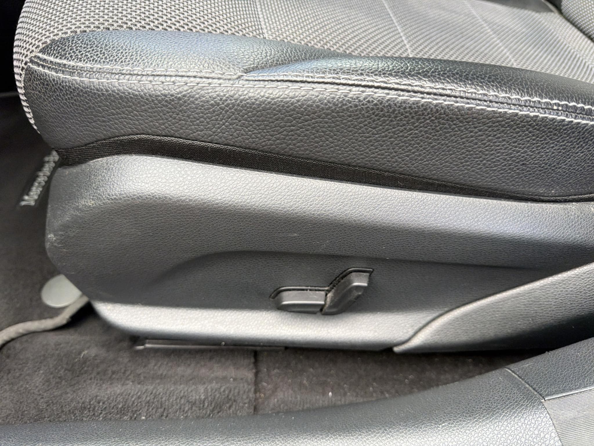 Mercedes C 200 CDI 136CV AUTO AVANTGARDE (2015) - Photo 13